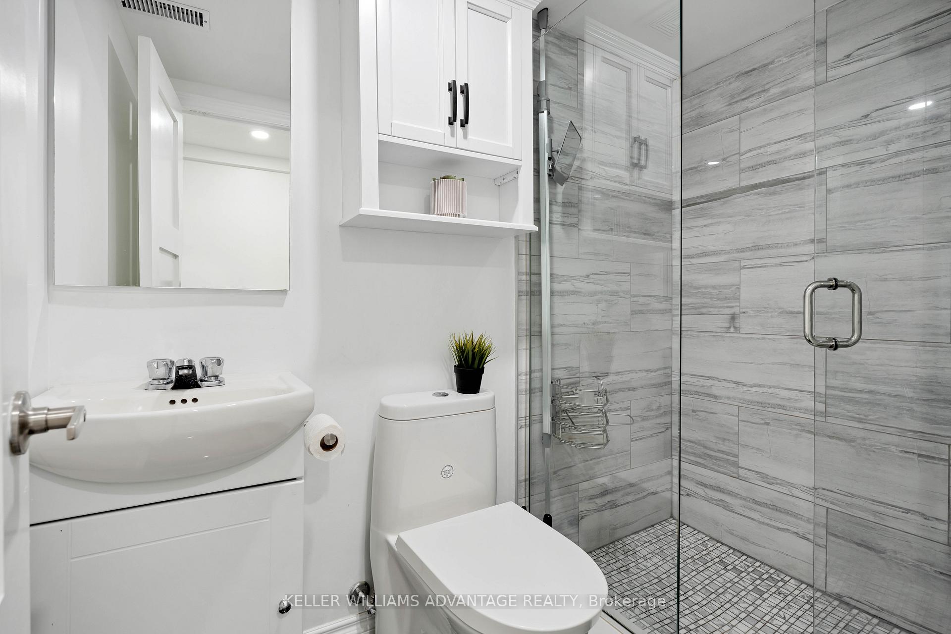 Photo 31 of 139 Drayton Avenue, Toronto, Woodbine Corridor — HOMEH