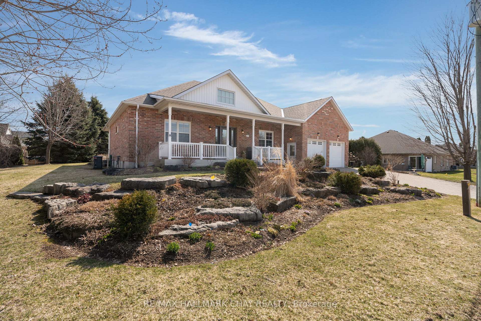 Photo 10 of 105 Mary Street, Clearview, Creemore — HOMEH