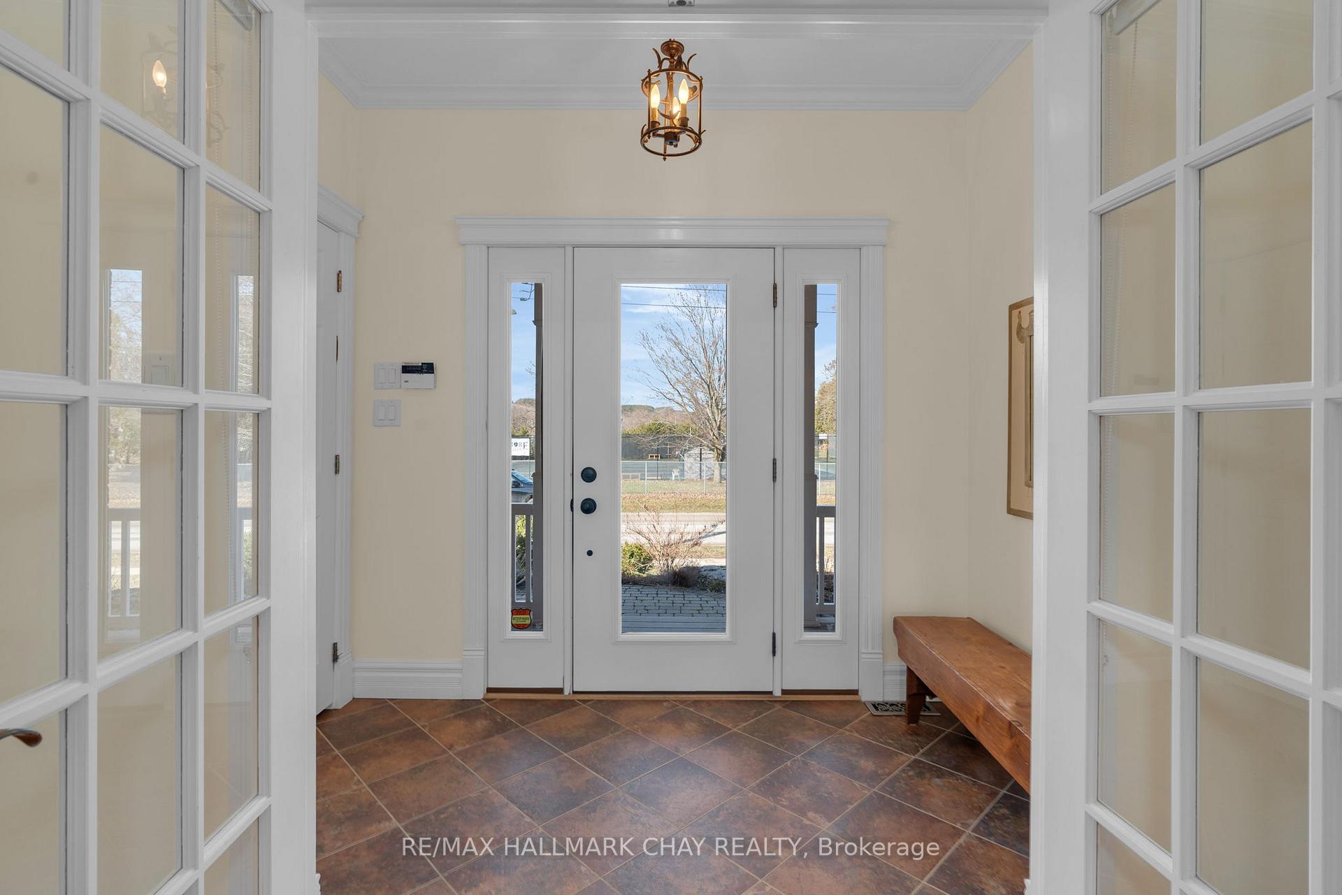 Photo 6 of 105 Mary Street, Clearview, Creemore — HOMEH