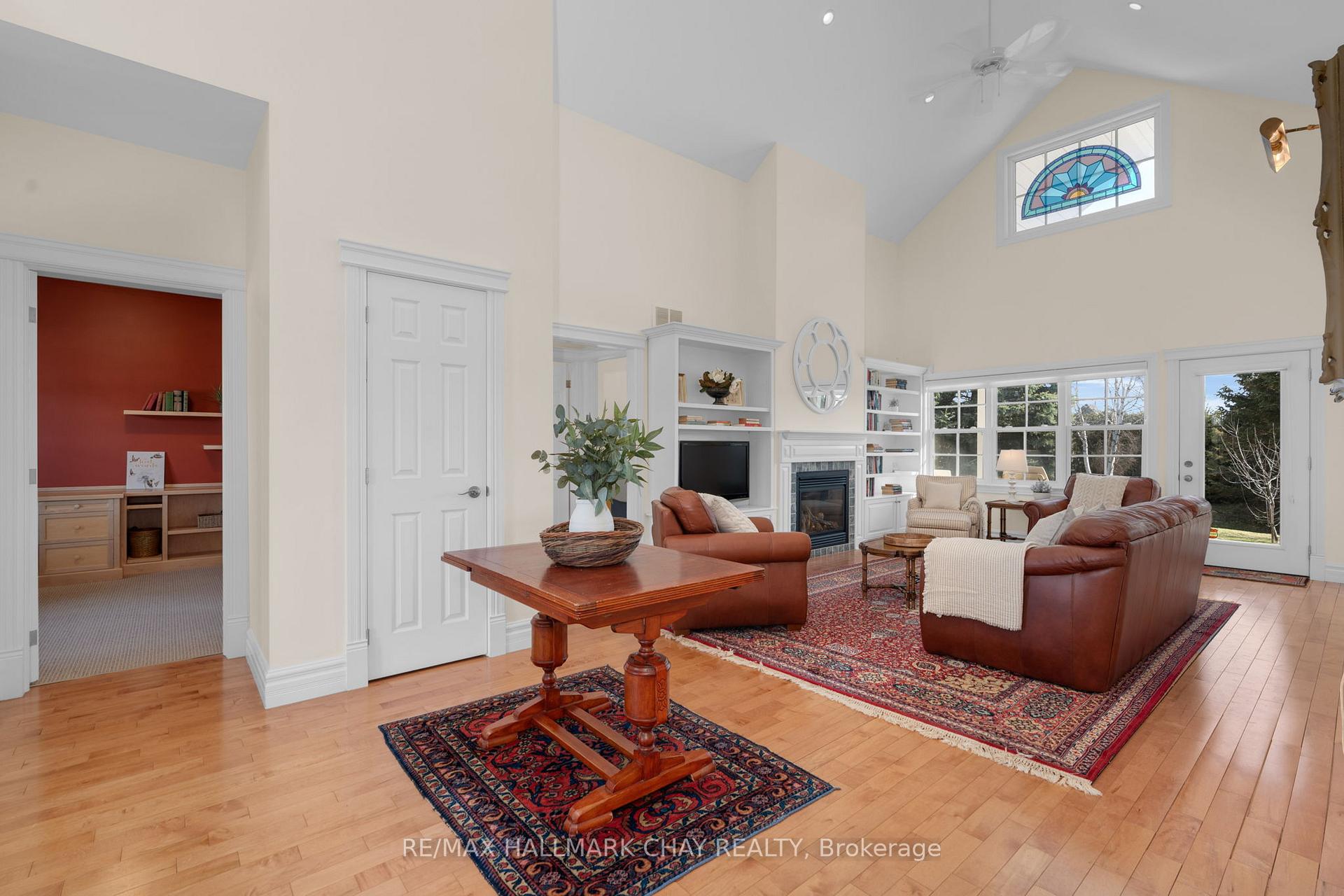 Photo 5 of 105 Mary Street, Clearview, Creemore — HOMEH