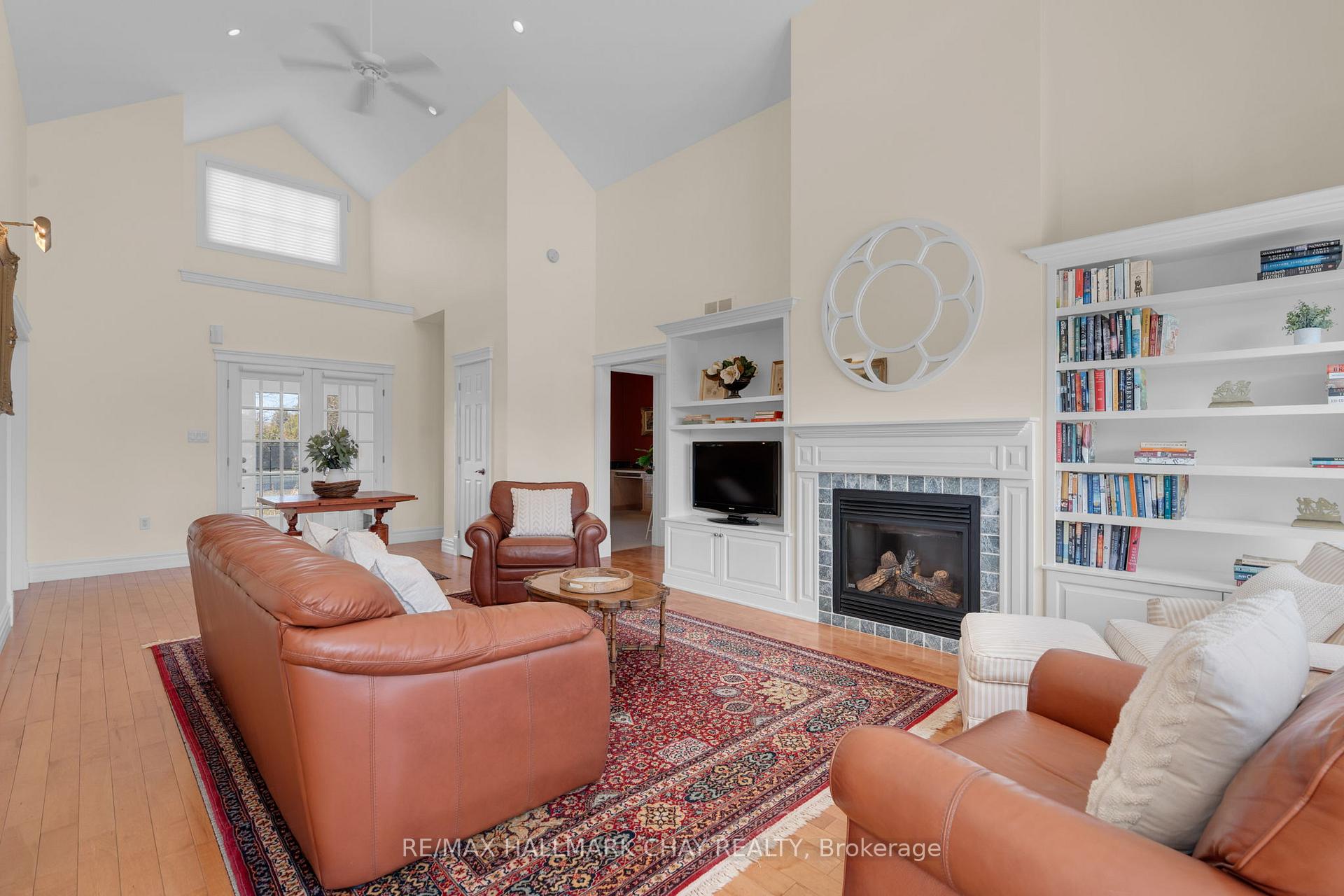 Photo 7 of 105 Mary Street, Clearview, Creemore — HOMEH