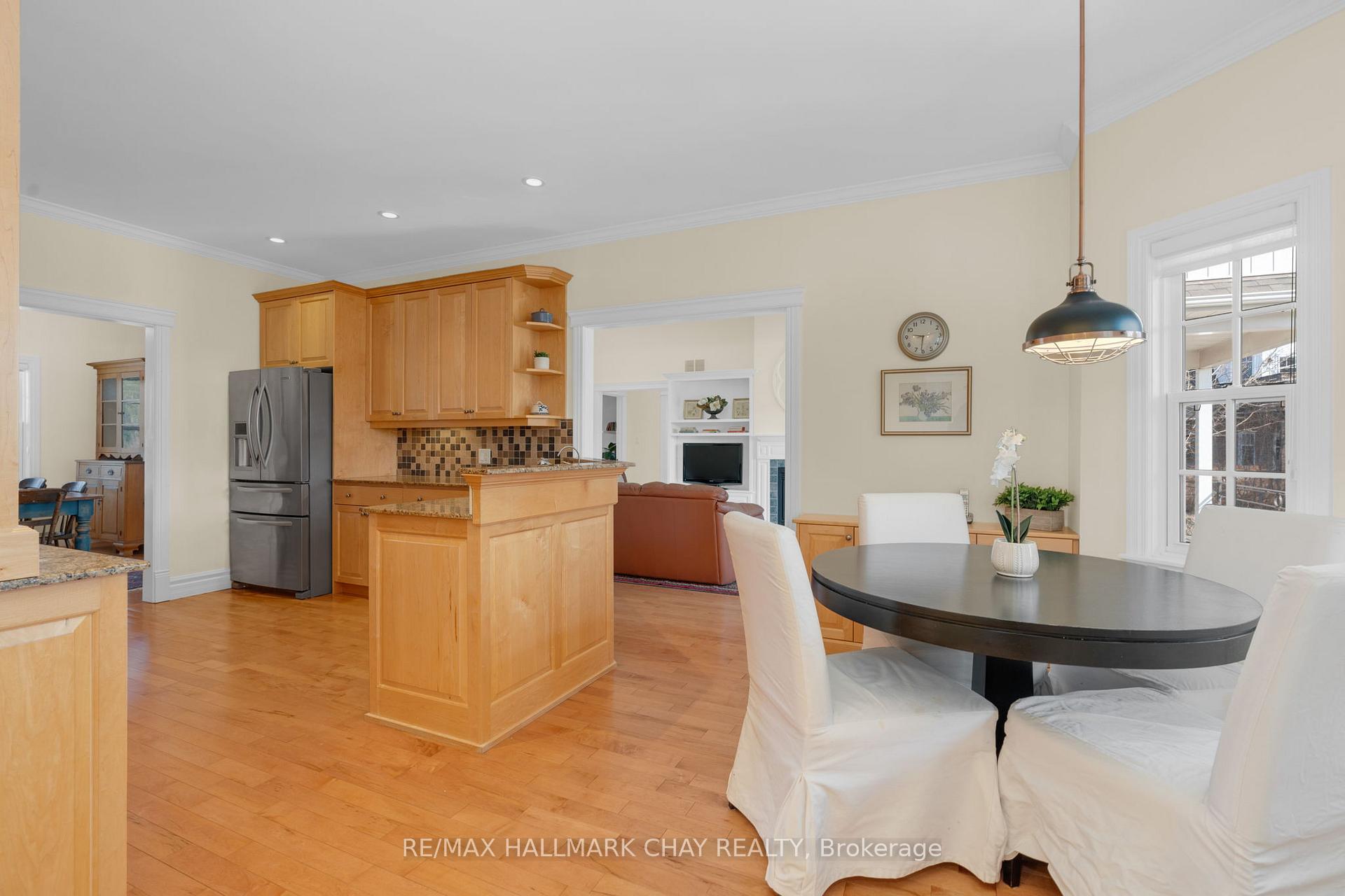 Photo 14 of 105 Mary Street, Clearview, Creemore — HOMEH