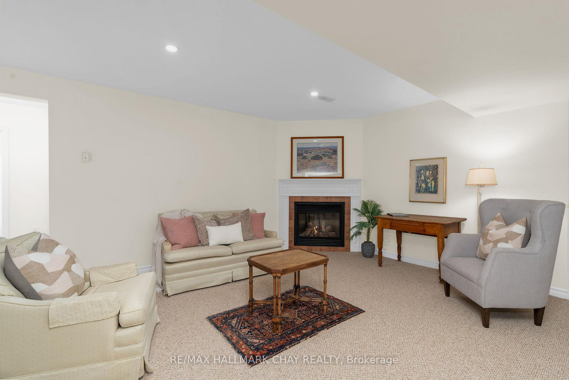 Photo 31 of 105 Mary Street, Clearview, Creemore — HOMEH