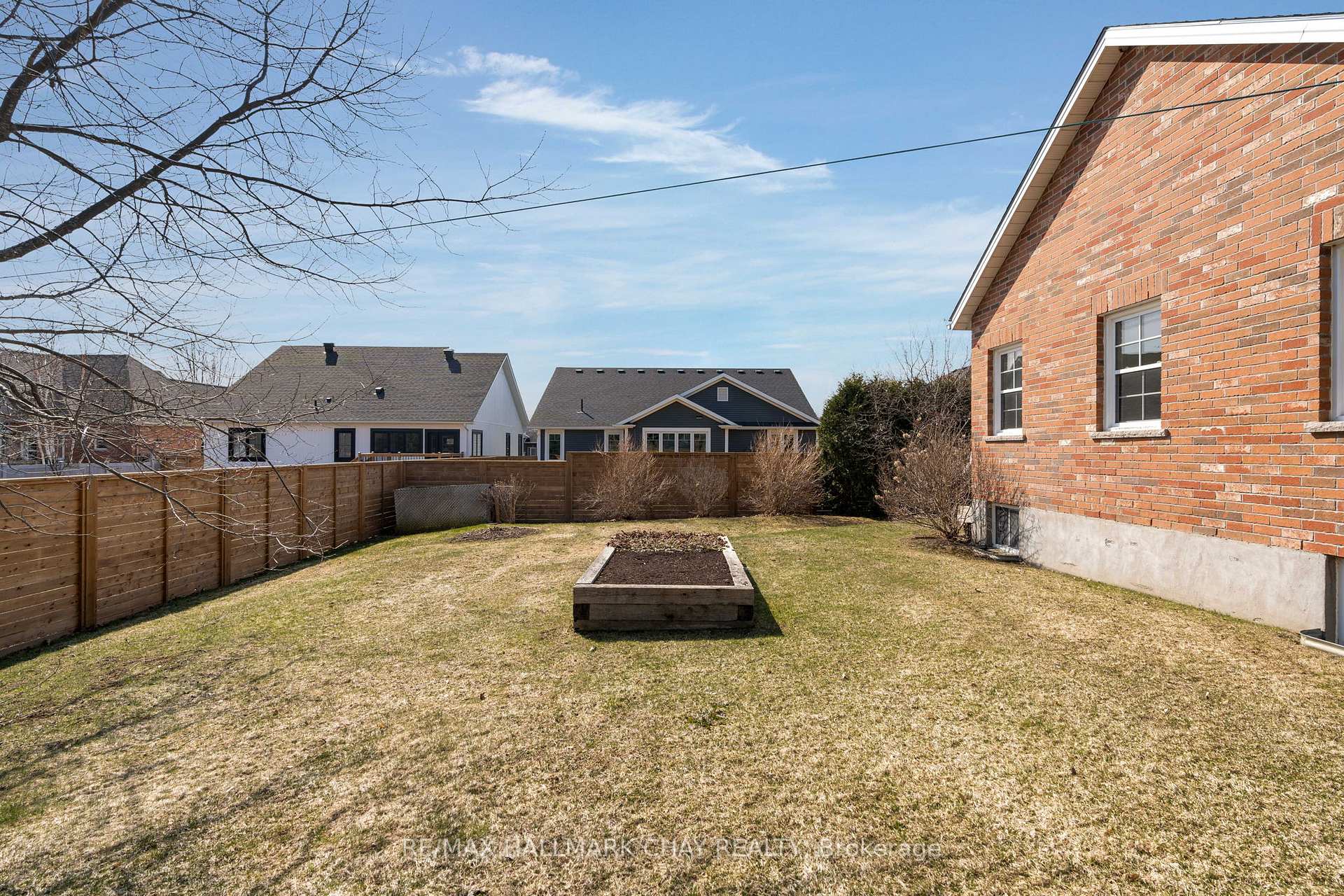 Photo 44 of 105 Mary Street, Clearview, Creemore — HOMEH