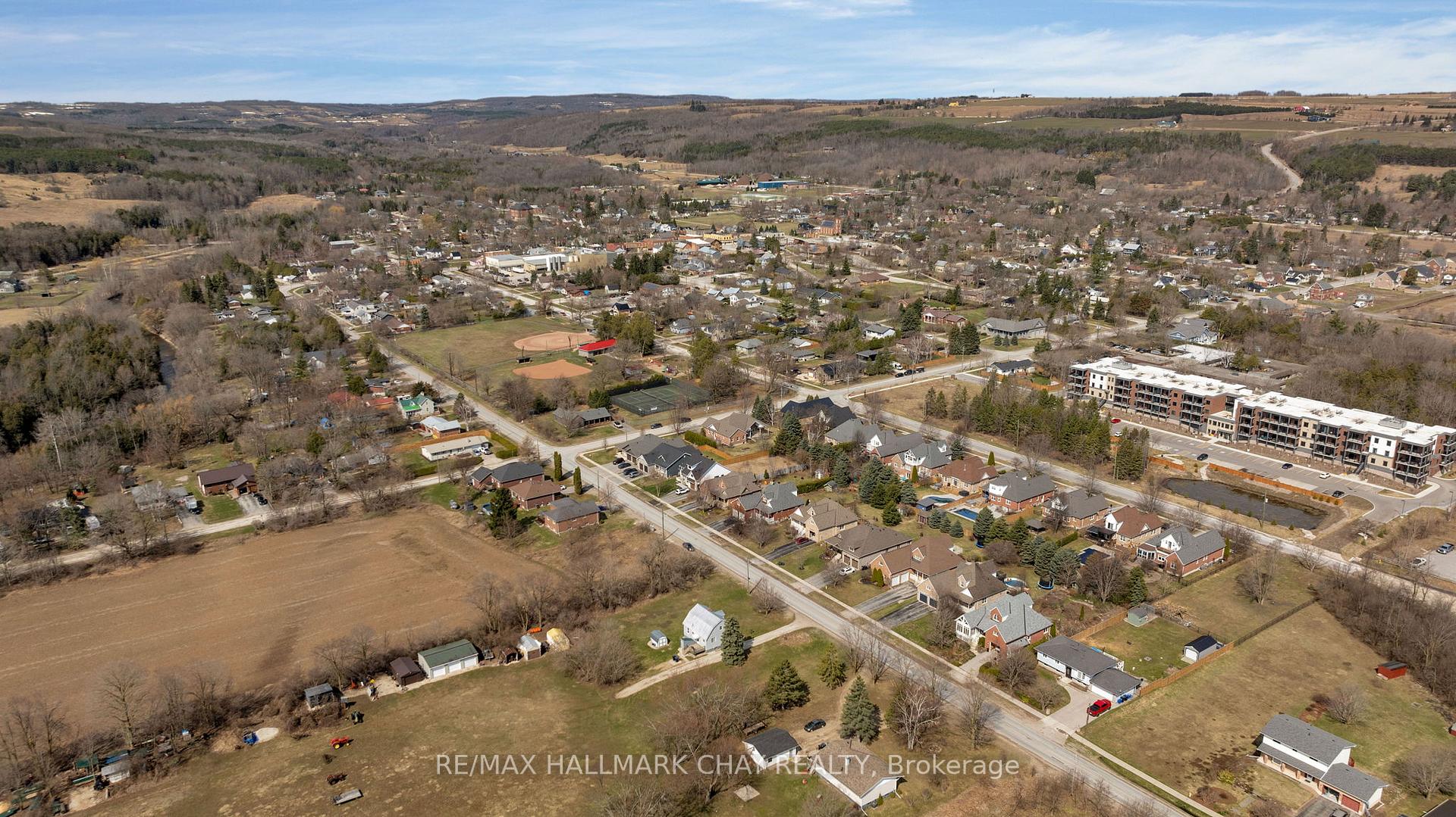 Photo 50 of 105 Mary Street, Clearview, Creemore — HOMEH