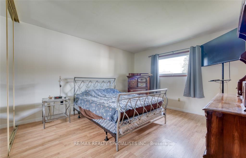 Photo 8 of 610 Vanier Street E, Windsor — HOMEH