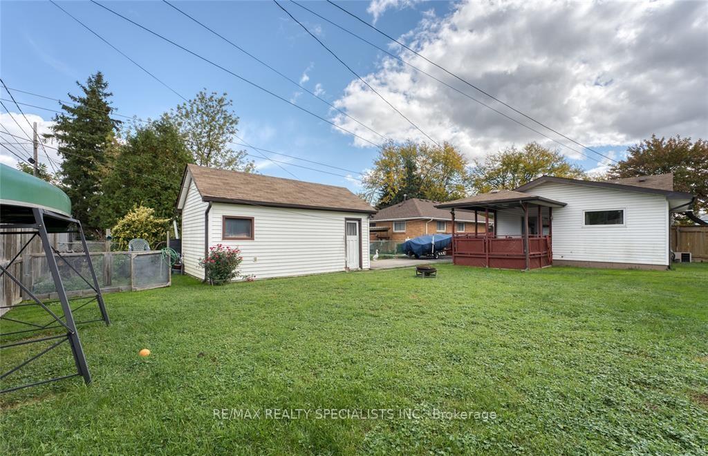 Photo 15 of 610 Vanier Street E, Windsor — HOMEH