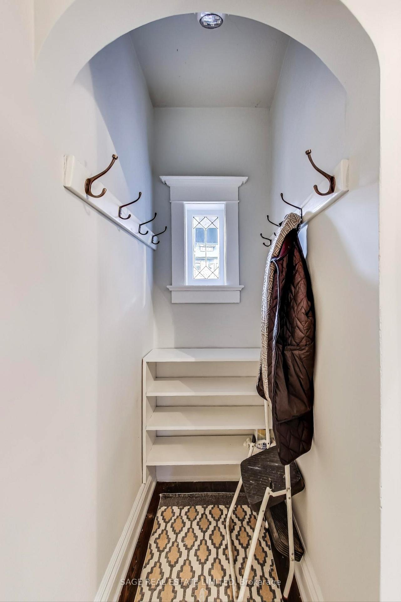 Photo 4 of 33 Hampton Avenue, Toronto, North Riverdale — HOMEH