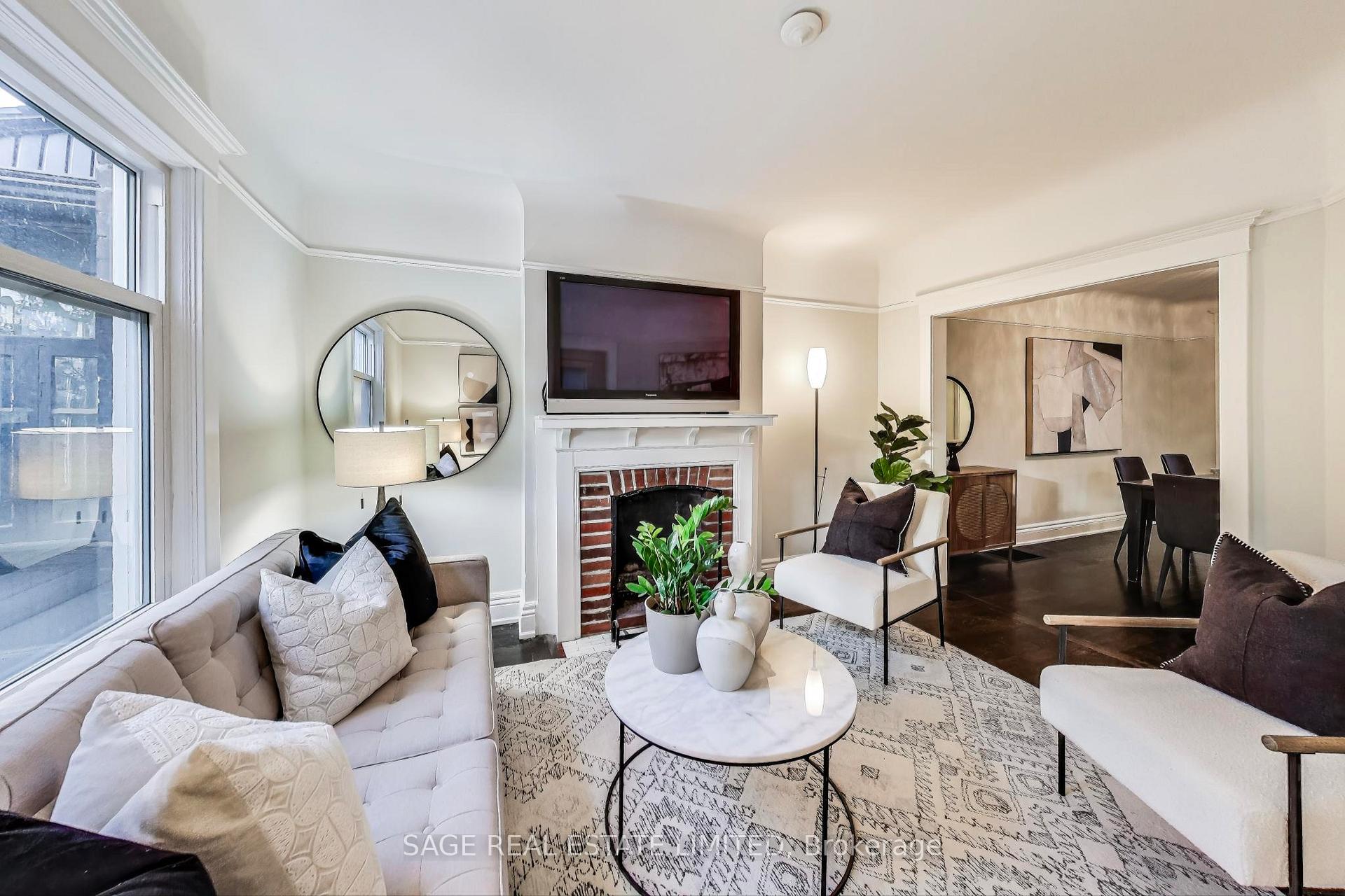 Photo 2 of 33 Hampton Avenue, Toronto, North Riverdale — HOMEH
