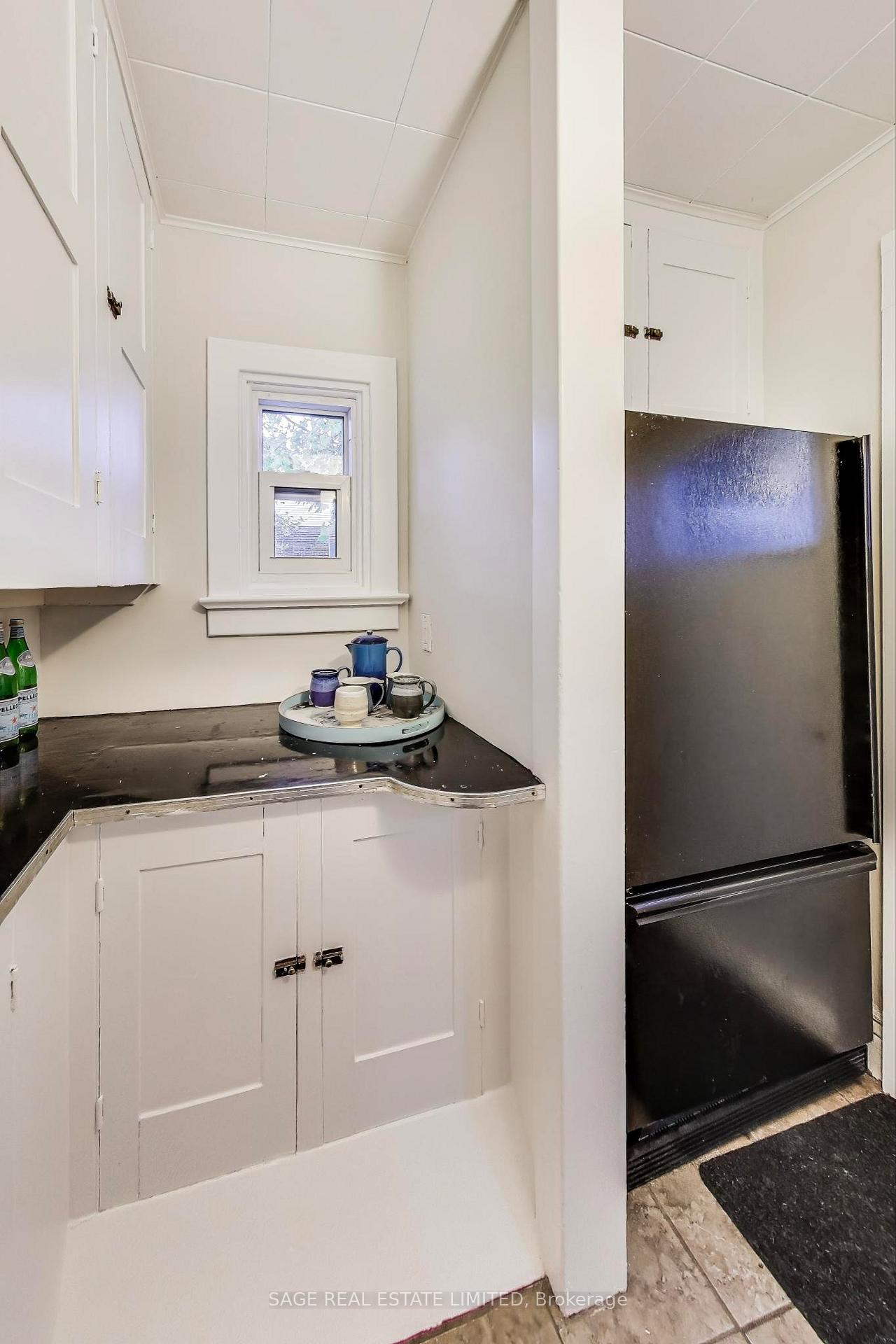 Photo 6 of 33 Hampton Avenue, Toronto, North Riverdale — HOMEH