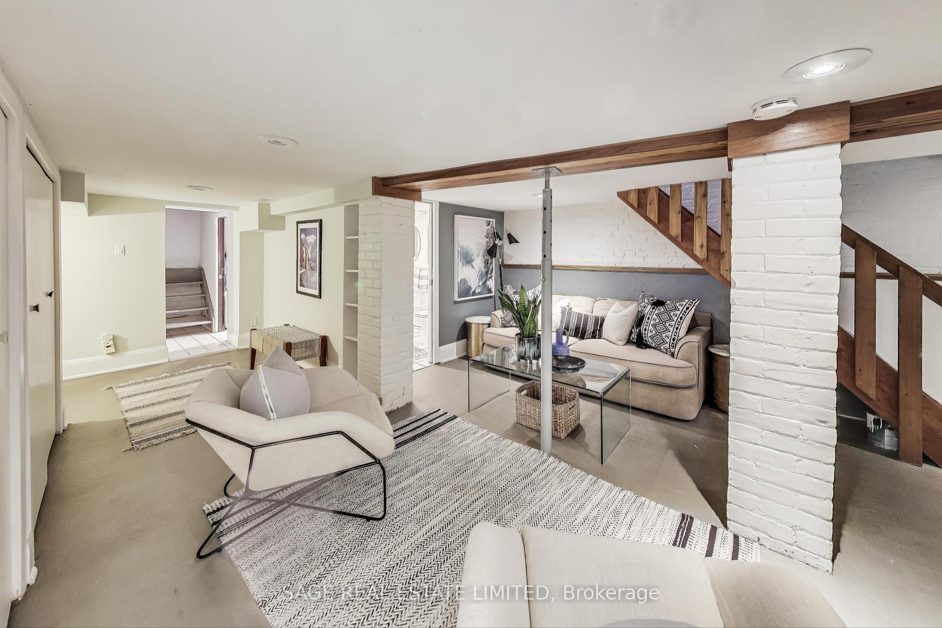 Photo 12 of 33 Hampton Avenue, Toronto, North Riverdale — HOMEH