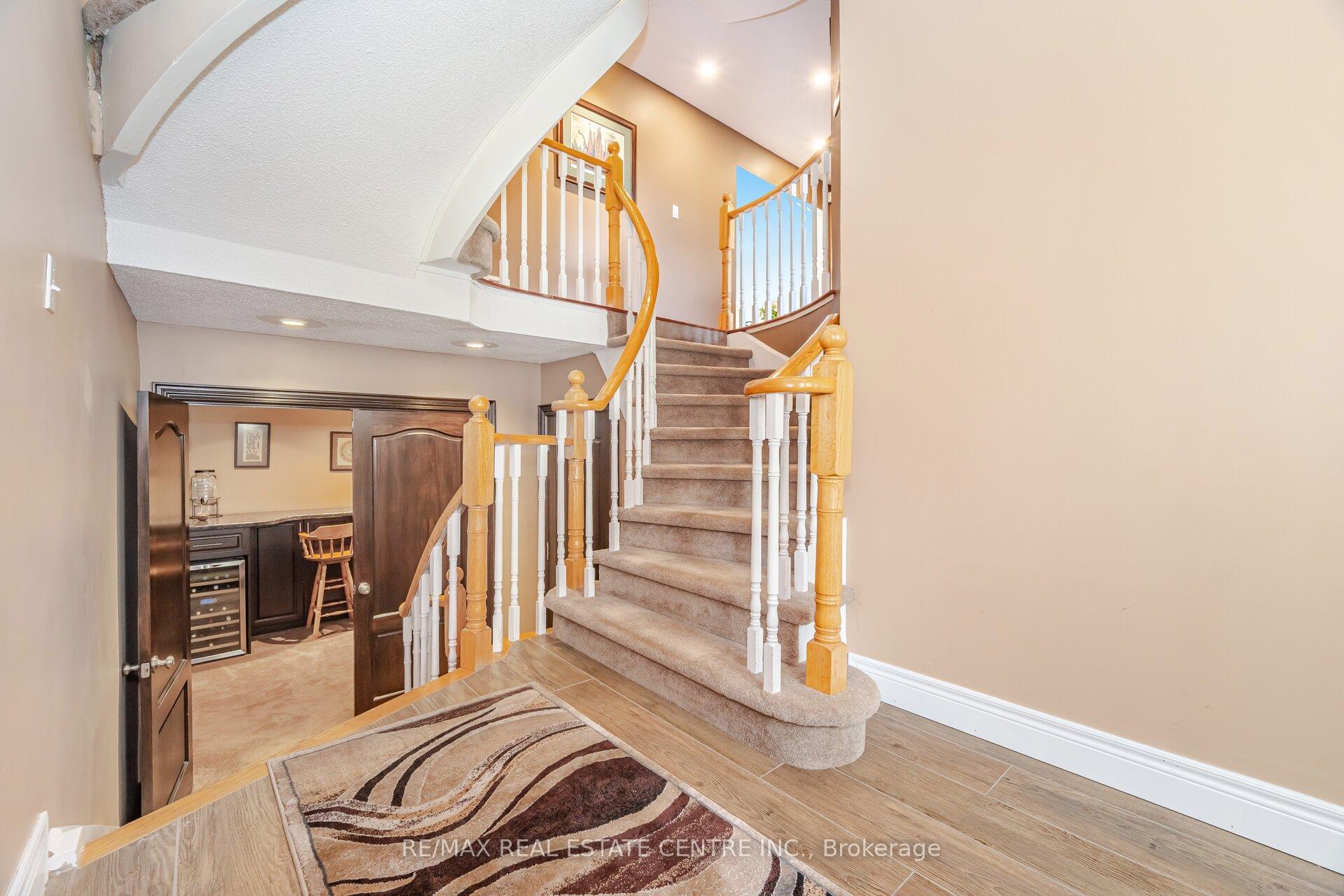 Photo 21 of 10 Bluebird Court, Brampton, Snelgrove — HOMEH