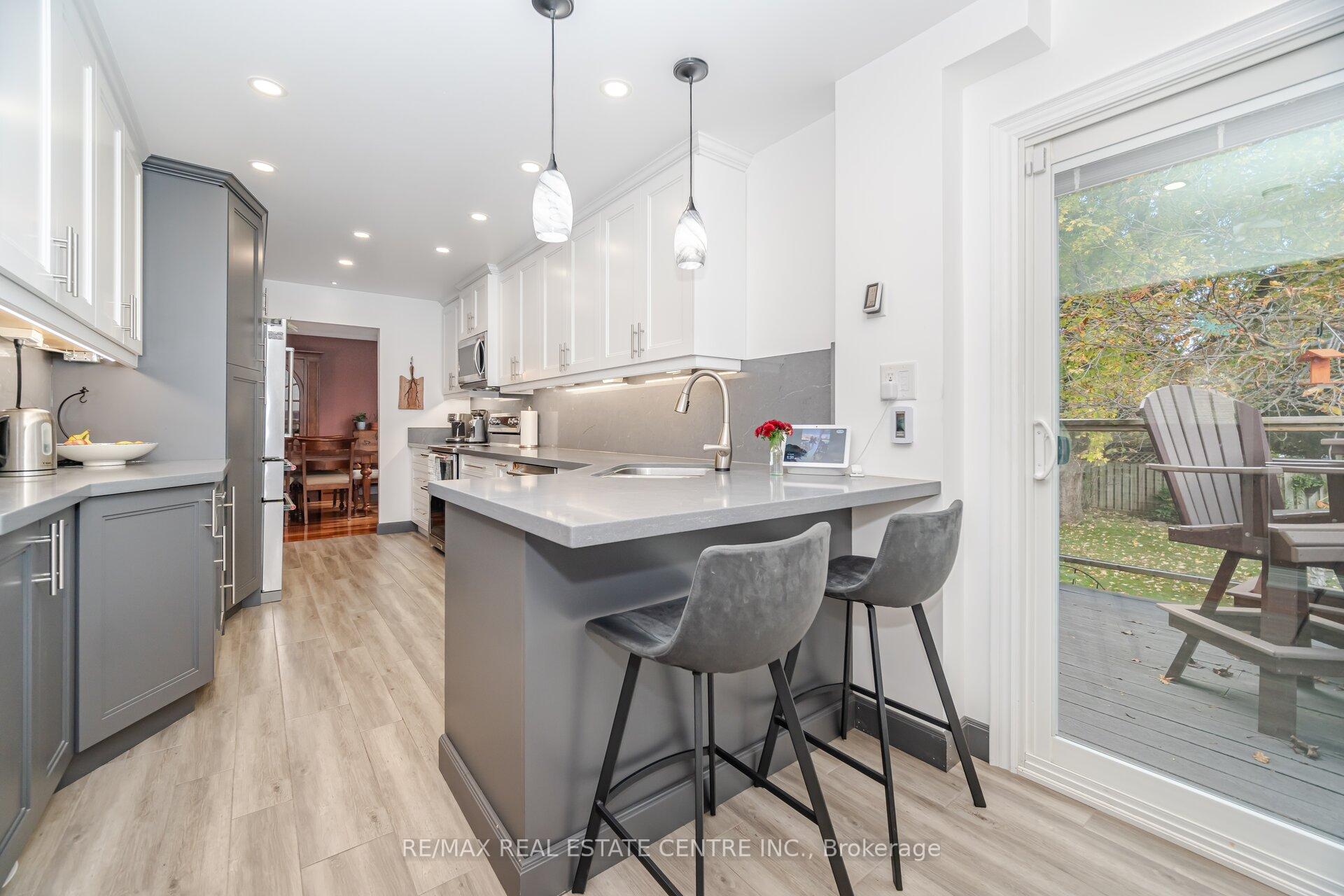 Photo 25 of 10 Bluebird Court, Brampton, Snelgrove — HOMEH