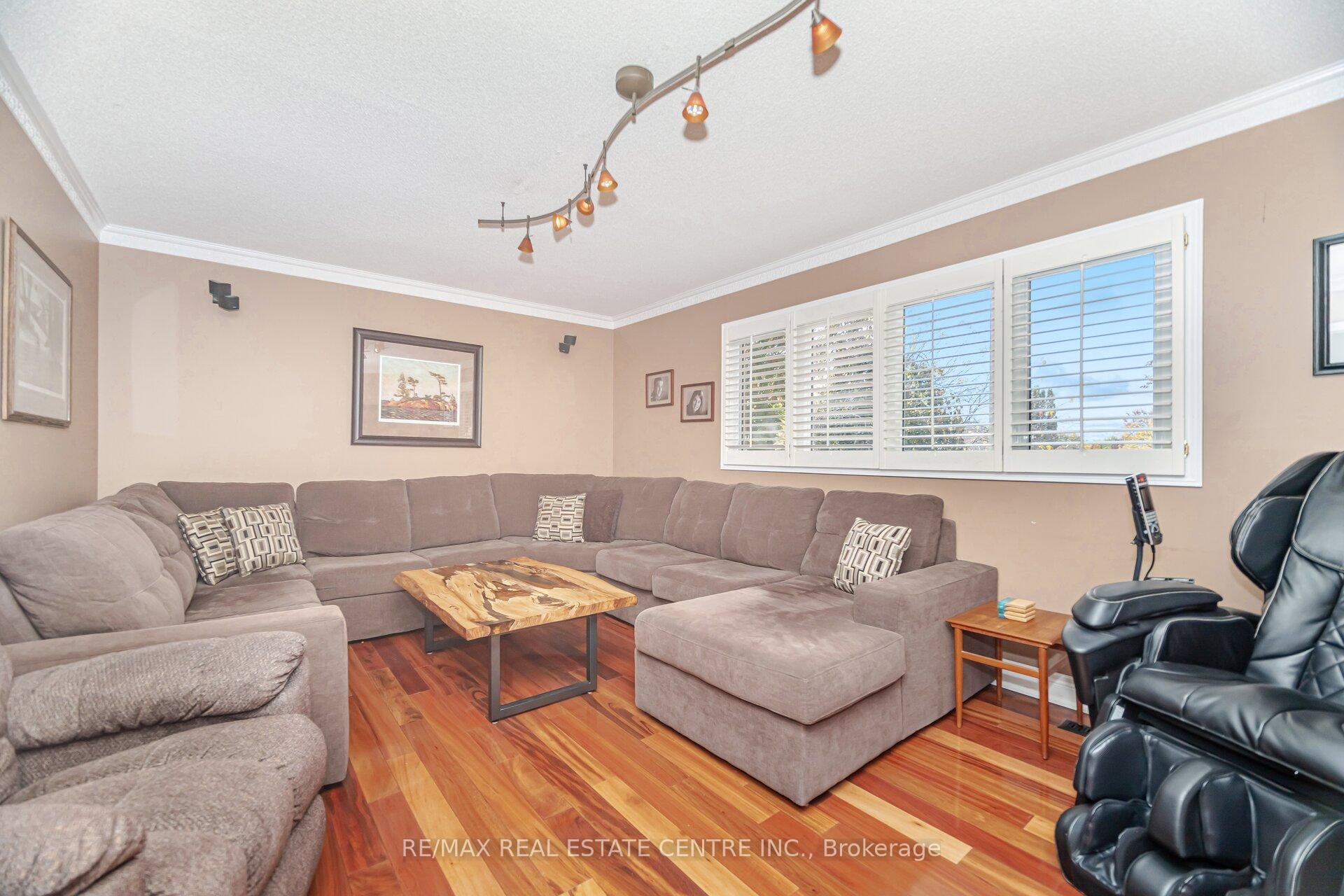 Photo 30 of 10 Bluebird Court, Brampton, Snelgrove — HOMEH