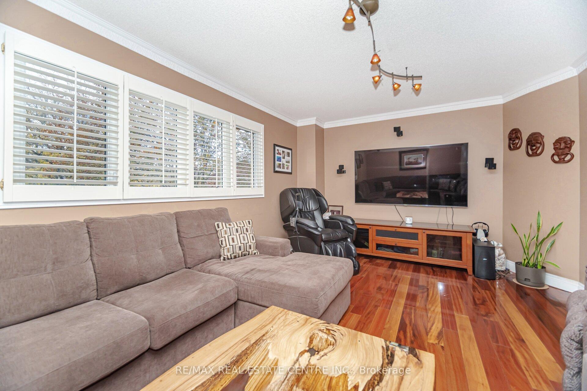 Photo 31 of 10 Bluebird Court, Brampton, Snelgrove — HOMEH