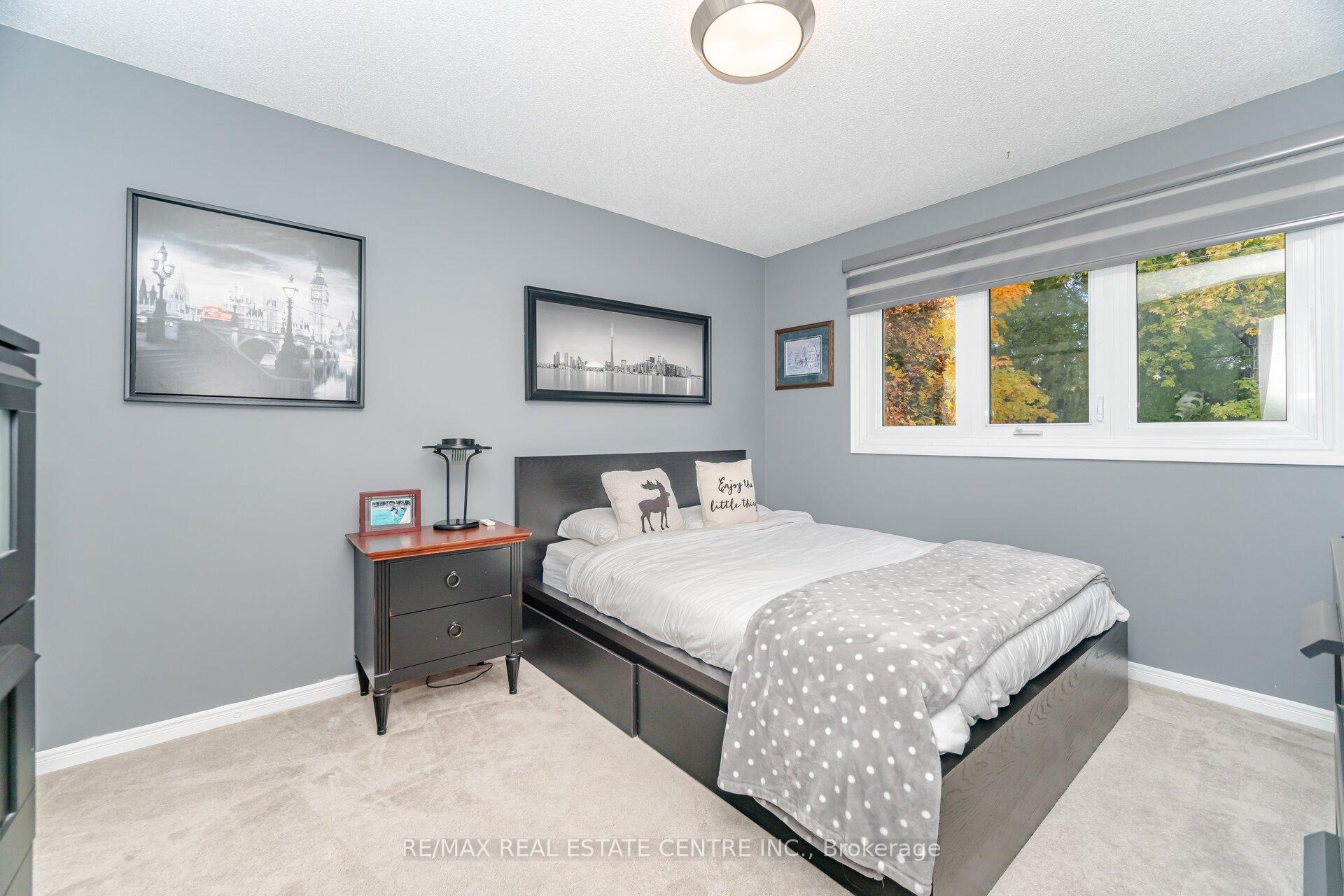 Photo 38 of 10 Bluebird Court, Brampton, Snelgrove — HOMEH