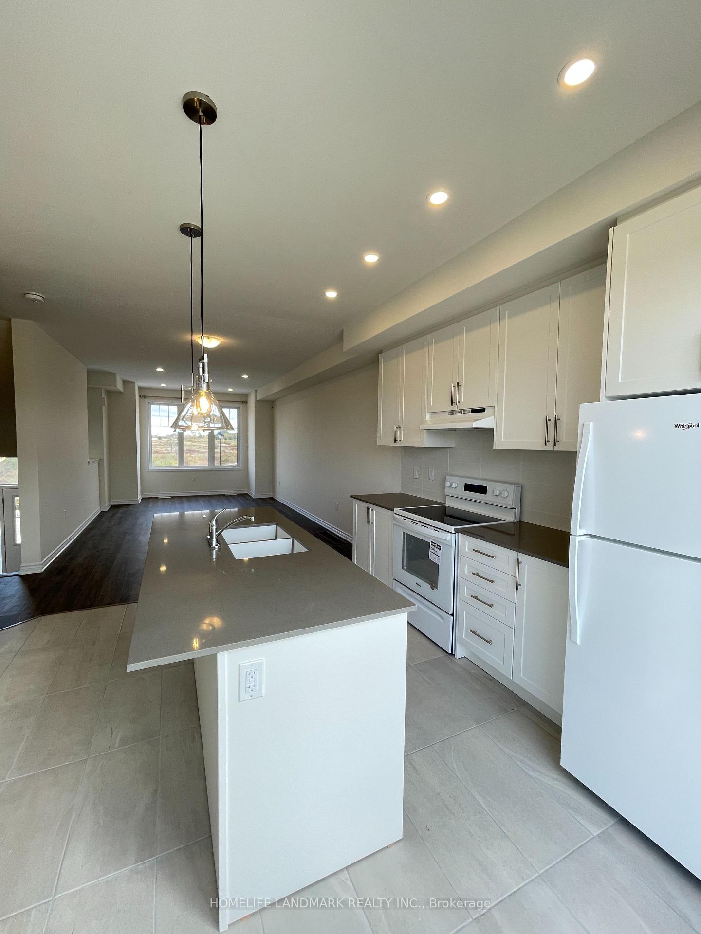 Photo 5 of 34 Lana Circle, Wasaga Beach — HOMEH