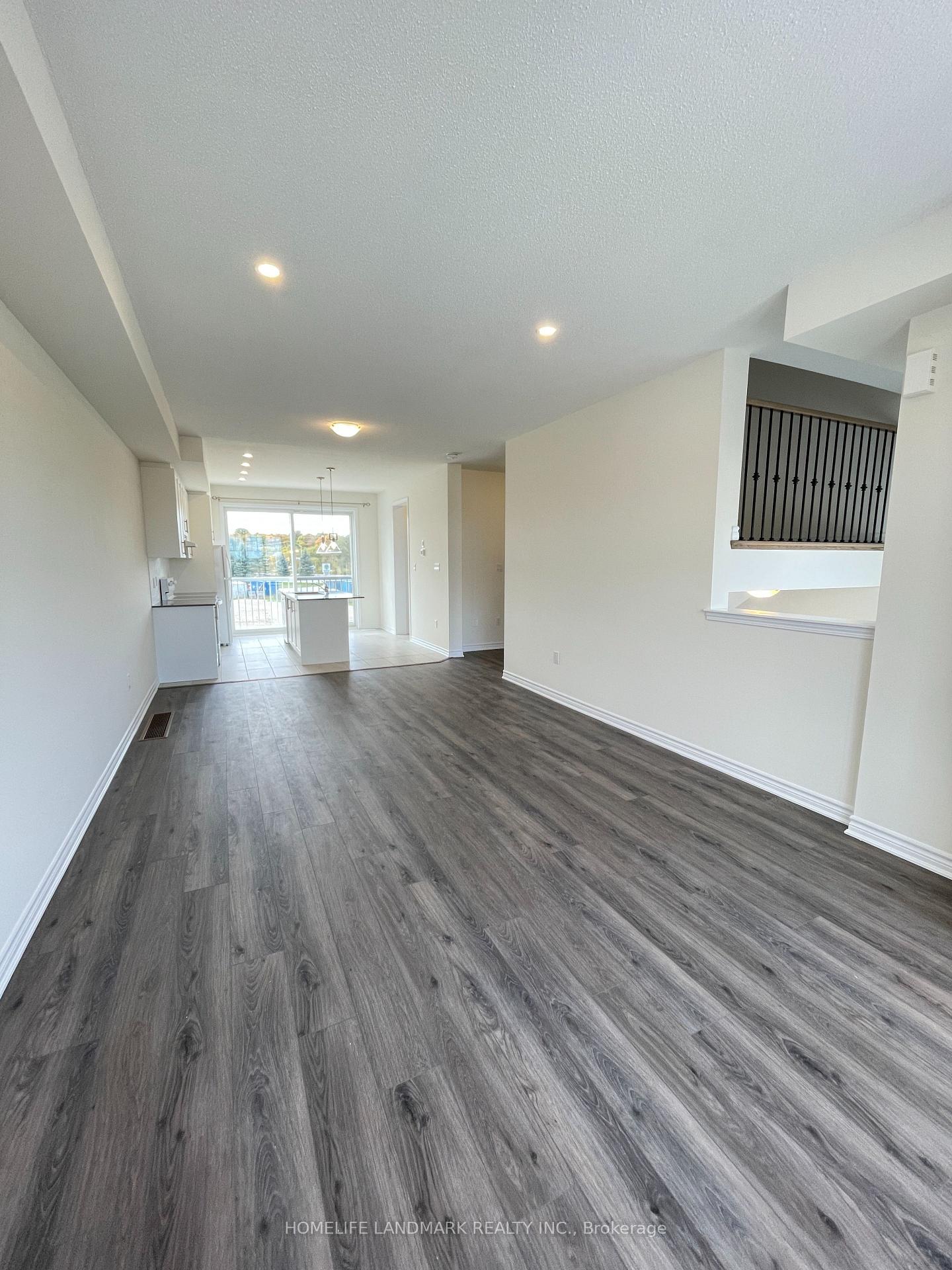 Photo 11 of 34 Lana Circle, Wasaga Beach — HOMEH