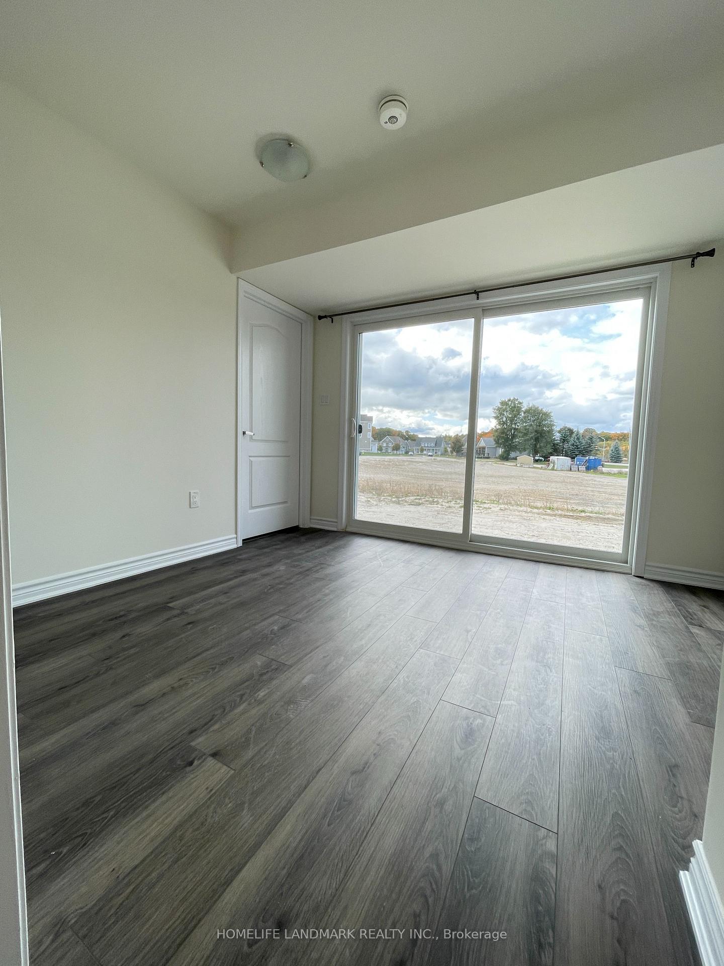 Photo 23 of 34 Lana Circle, Wasaga Beach — HOMEH