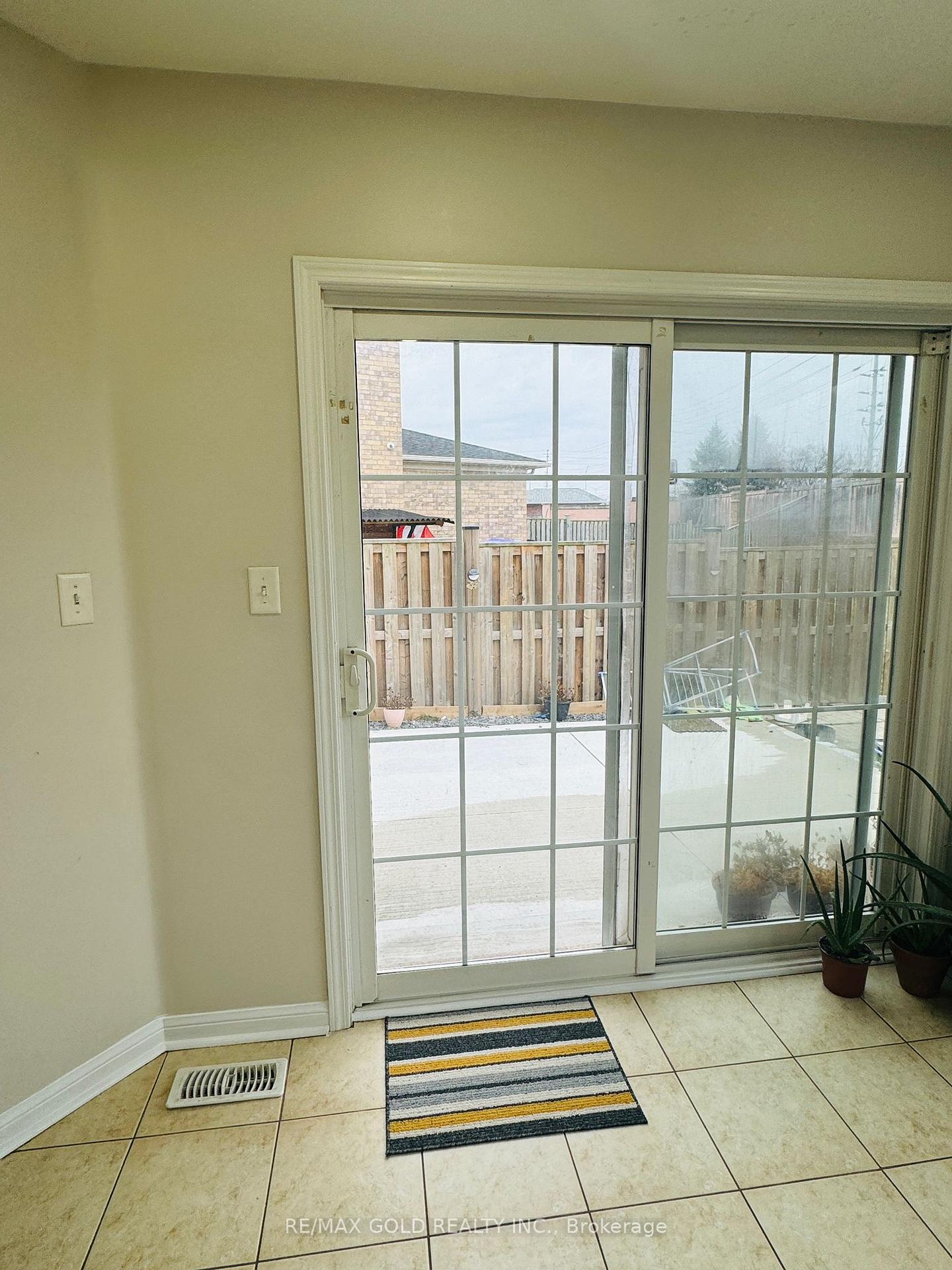 Photo 12 of 34 Lyric Road, Brampton, Gore Industrial North — HOMEH