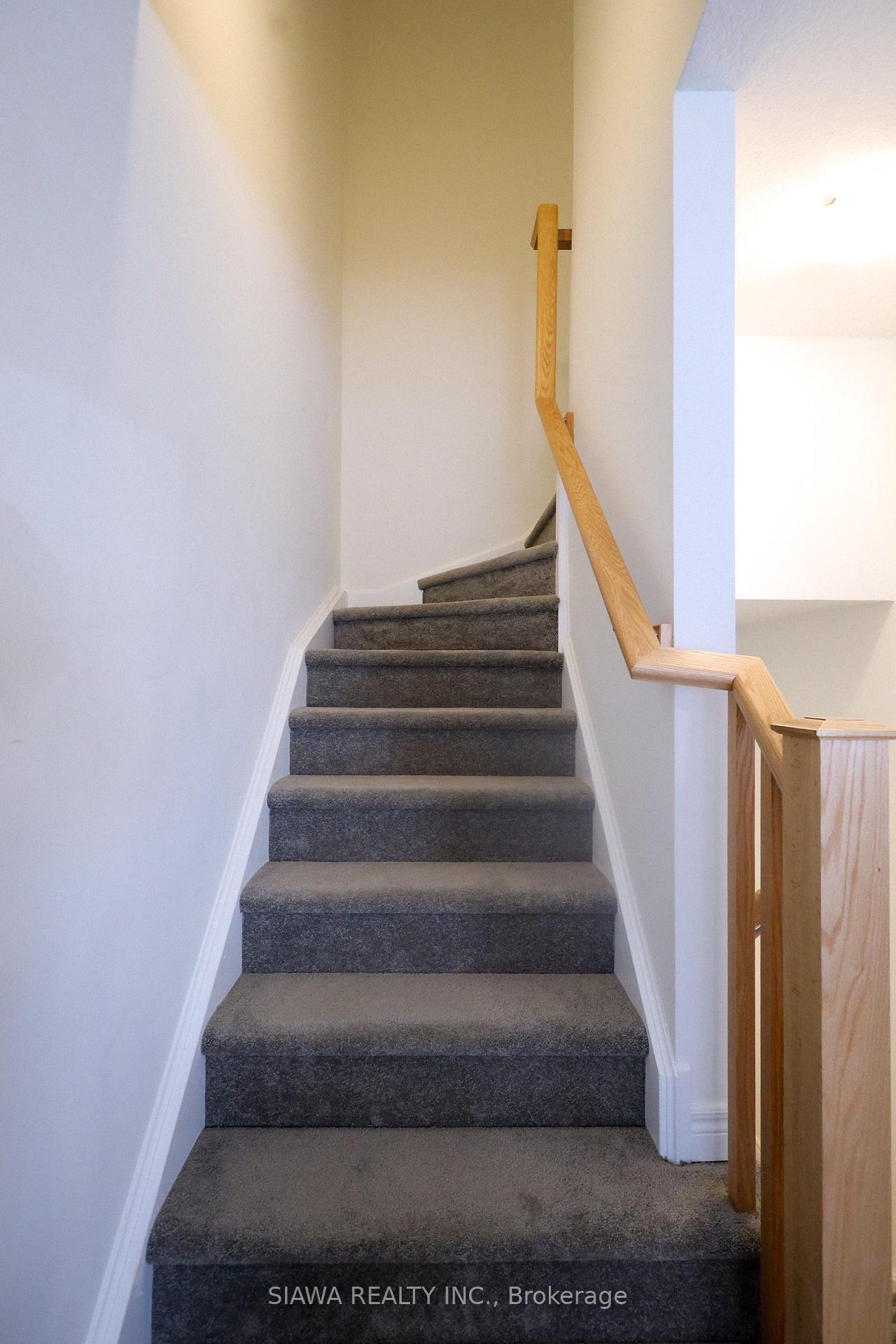 Photo 8 of 56 Dryden Lane, Hamilton, McQuesten — HOMEH