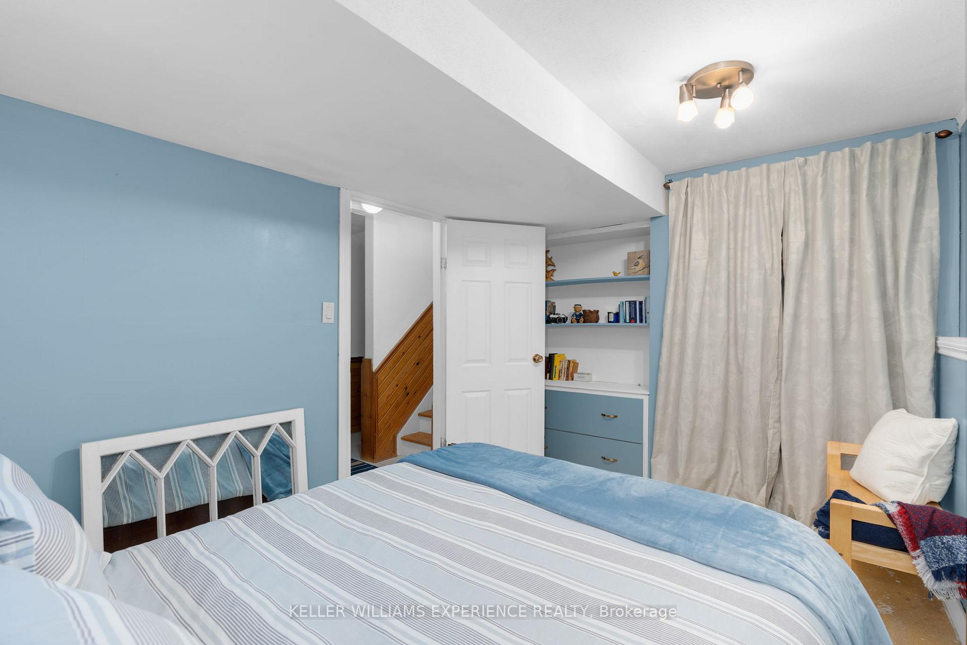 Photo 13 of 69 Christie Crescent, Barrie, Letitia Heights — HOMEH