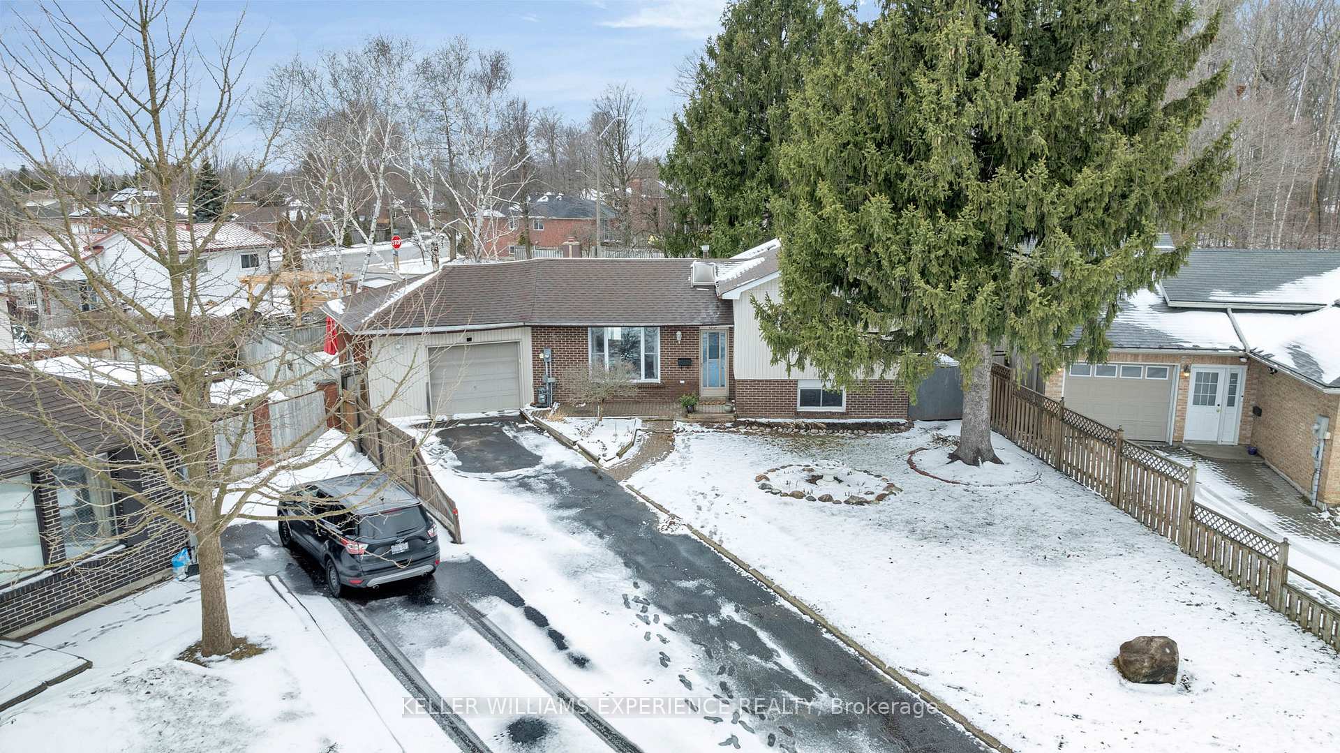 Photo 6 of 69 Christie Crescent, Barrie, Letitia Heights — HOMEH