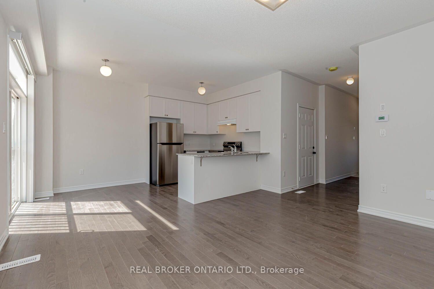 Photo 5 of 626 Anishinaabe Drive S, Shelburne — HOMEH