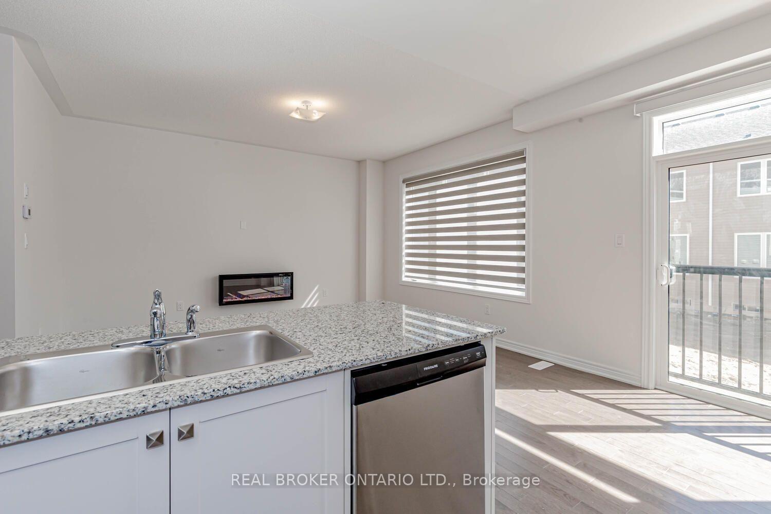 Photo 8 of 626 Anishinaabe Drive S, Shelburne — HOMEH