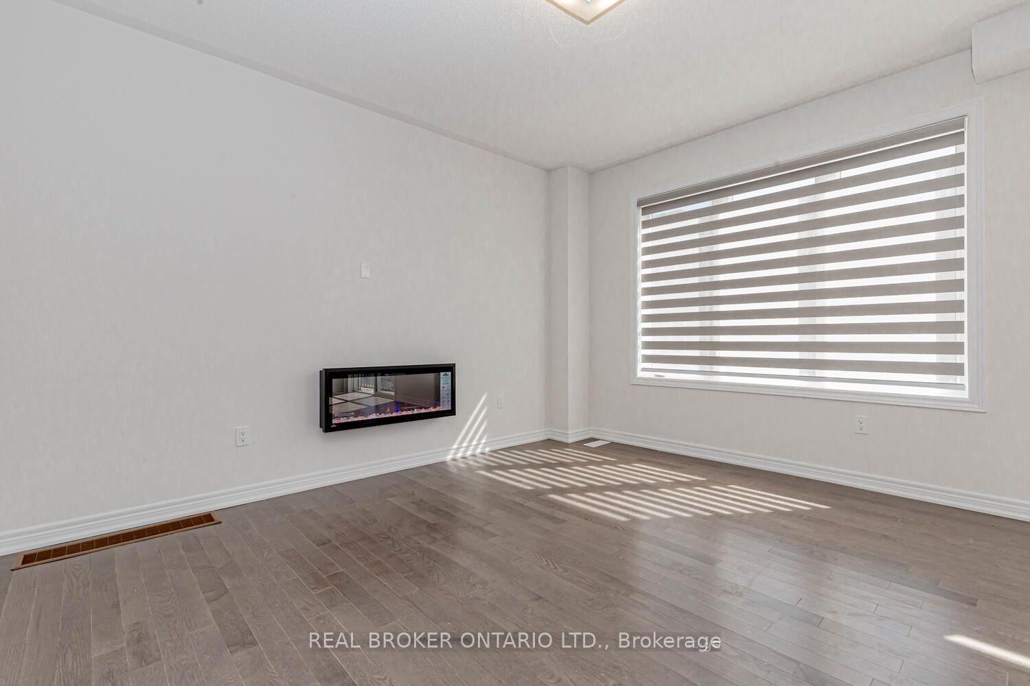 Photo 12 of 626 Anishinaabe Drive S, Shelburne — HOMEH