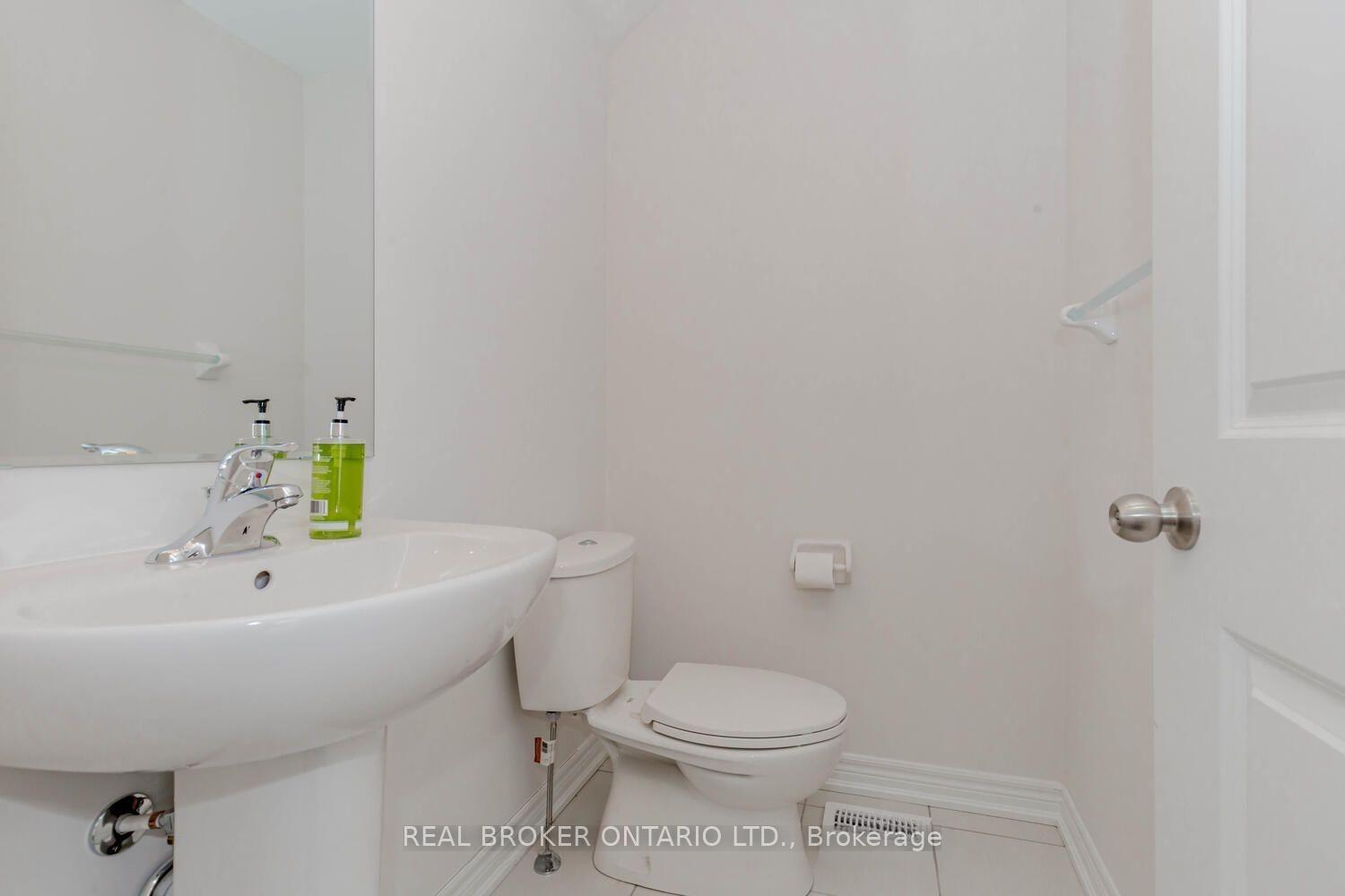 Photo 6 of 626 Anishinaabe Drive S, Shelburne — HOMEH
