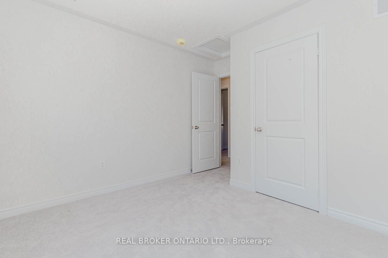 Photo 14 of 626 Anishinaabe Drive S, Shelburne — HOMEH