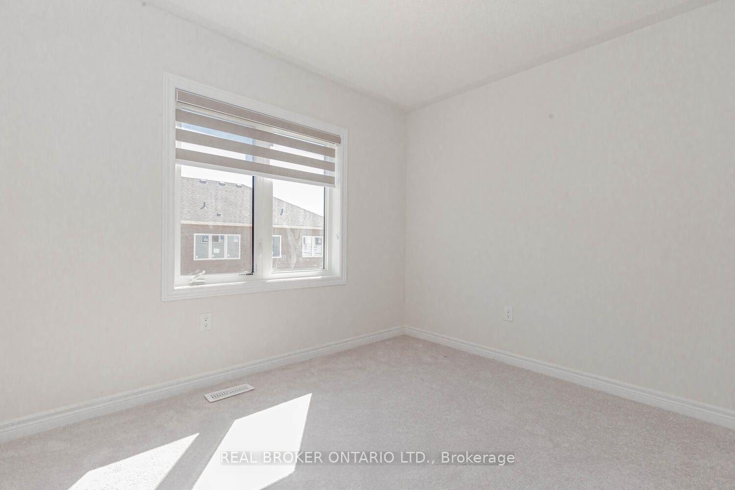 Photo 16 of 626 Anishinaabe Drive S, Shelburne — HOMEH
