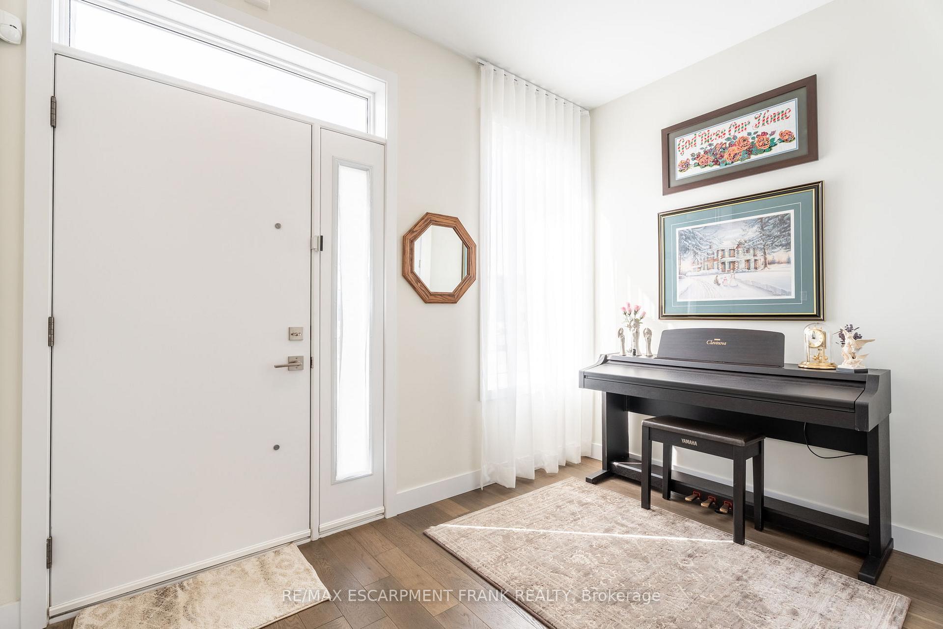 Photo 21 of 412 Klein Circle, Hamilton, Meadowlands — HOMEH