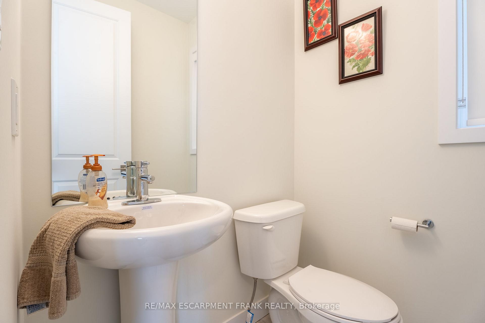 Photo 6 of 412 Klein Circle, Hamilton, Meadowlands — HOMEH