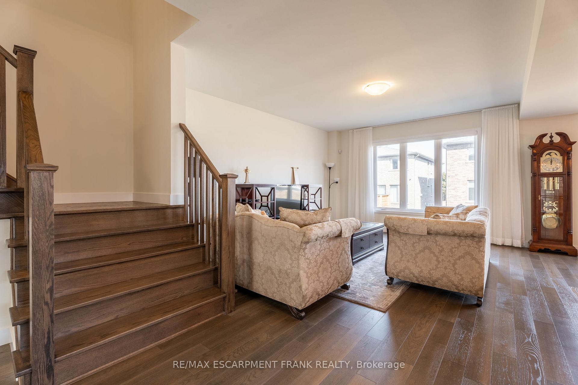 Photo 39 of 412 Klein Circle, Hamilton, Meadowlands — HOMEH