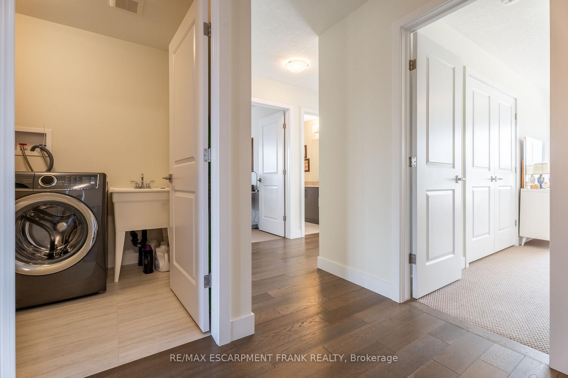 Photo 42 of 412 Klein Circle, Hamilton, Meadowlands — HOMEH