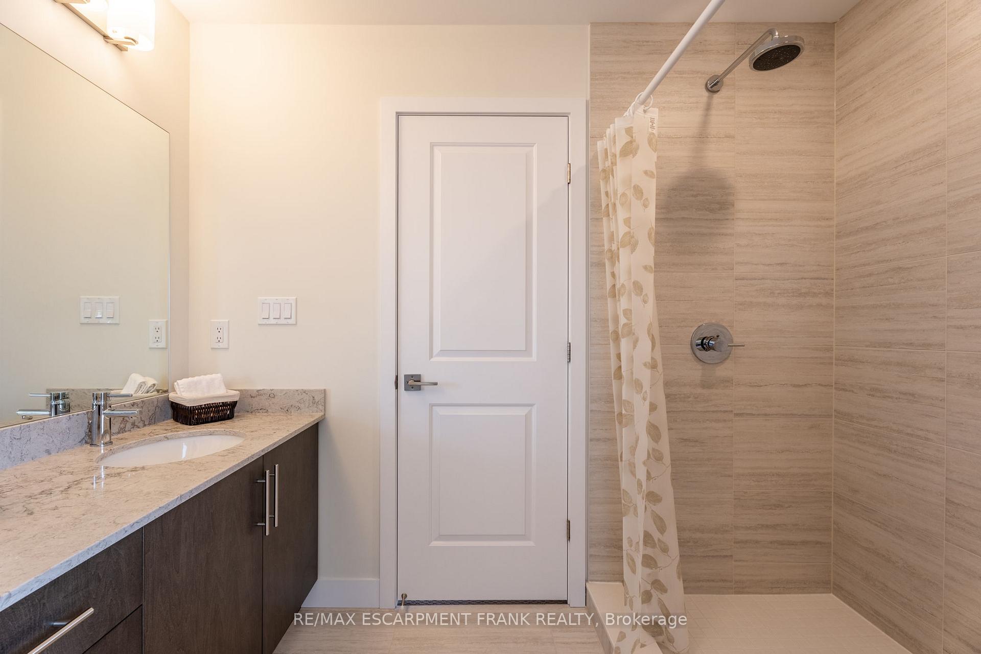 Photo 32 of 412 Klein Circle, Hamilton, Meadowlands — HOMEH
