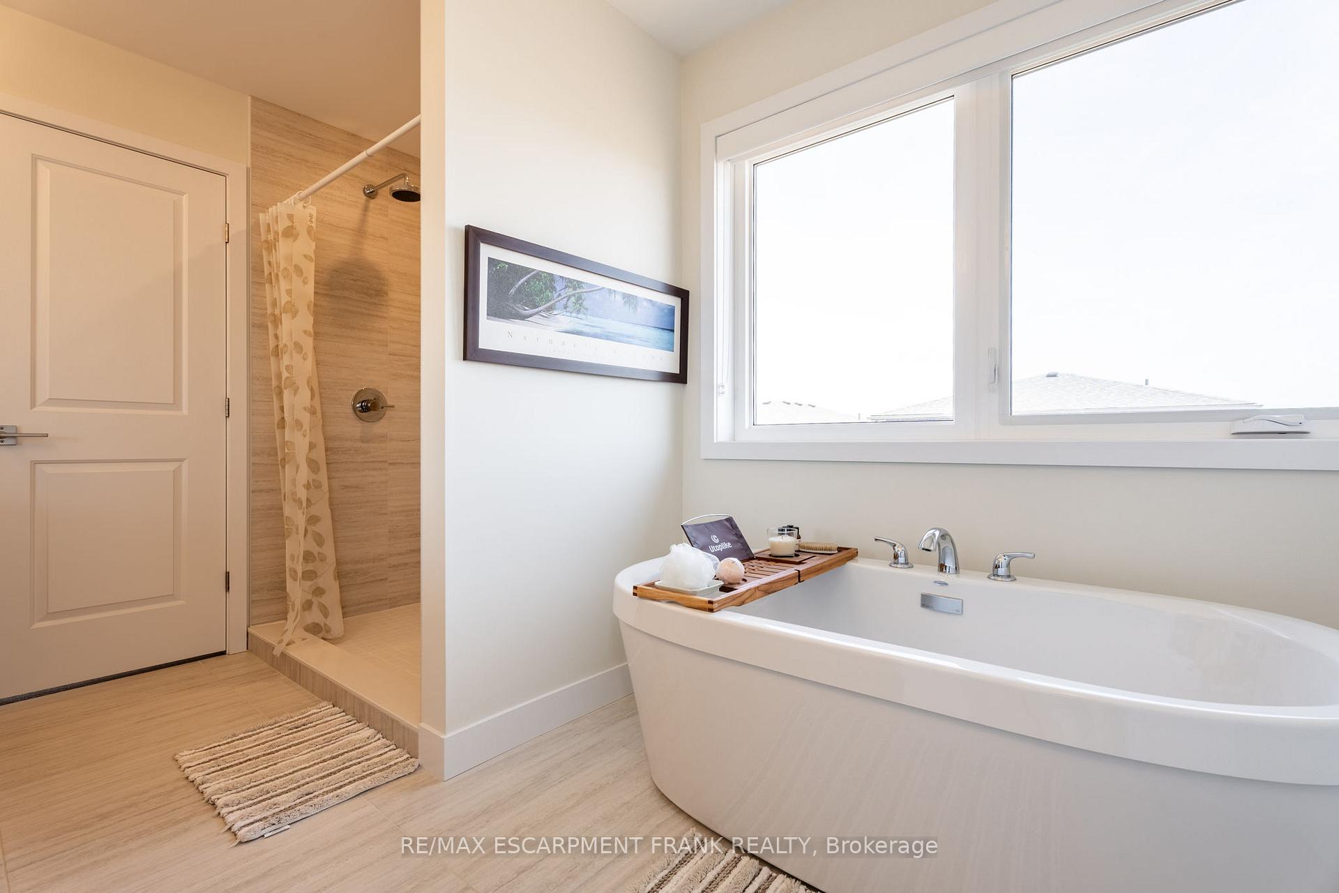 Photo 16 of 412 Klein Circle, Hamilton, Meadowlands — HOMEH