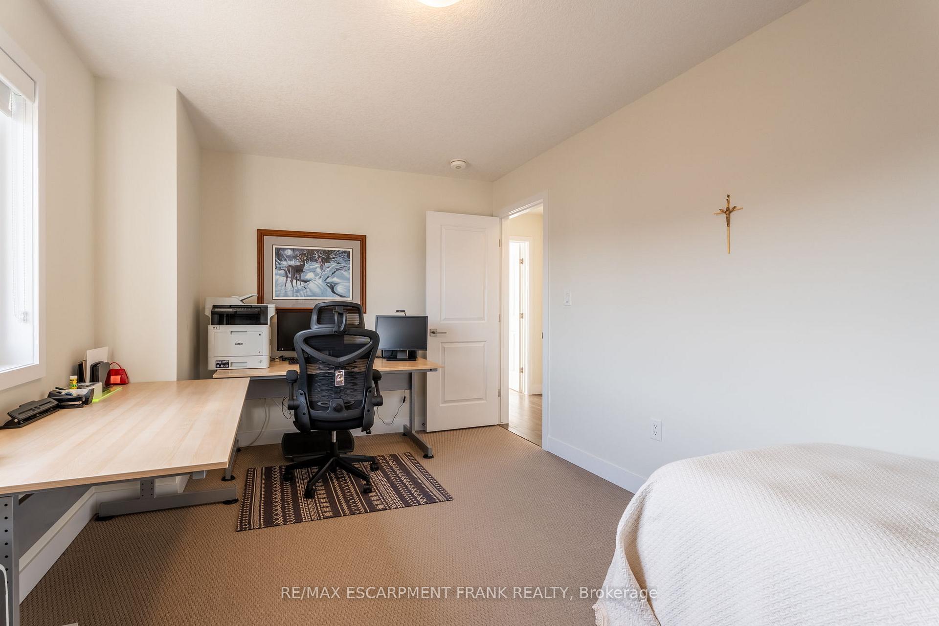 Photo 22 of 412 Klein Circle, Hamilton, Meadowlands — HOMEH