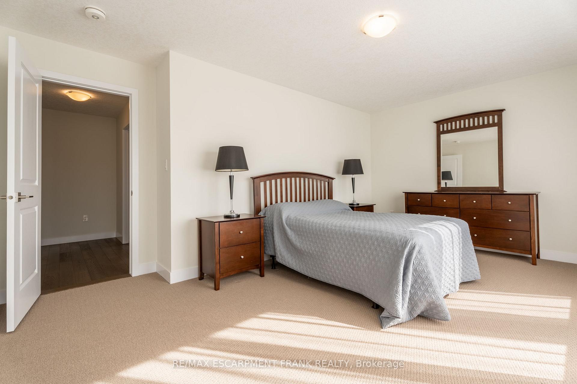 Photo 7 of 412 Klein Circle, Hamilton, Meadowlands — HOMEH