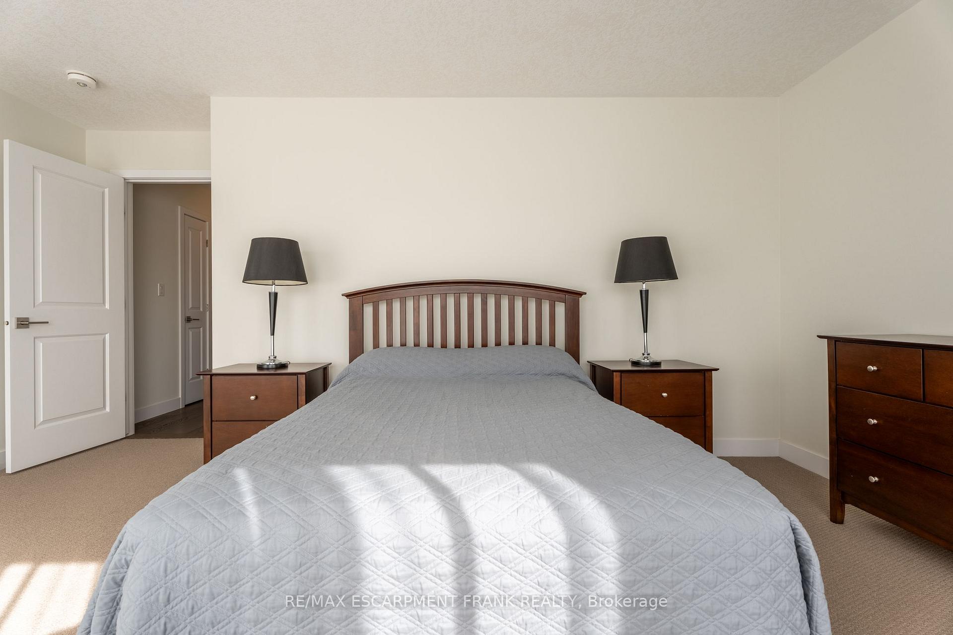 Photo 37 of 412 Klein Circle, Hamilton, Meadowlands — HOMEH