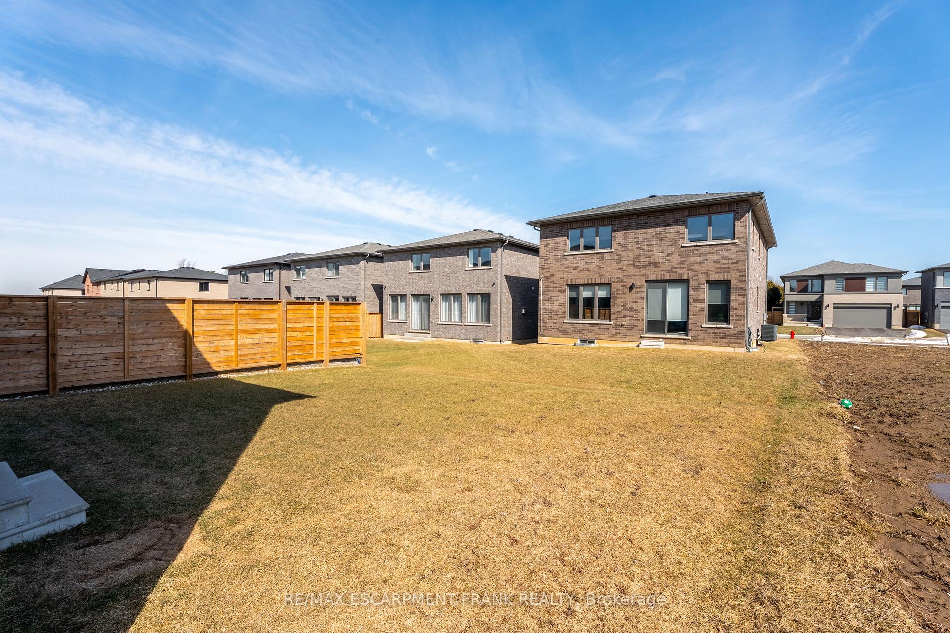 Photo 45 of 412 Klein Circle, Hamilton, Meadowlands — HOMEH