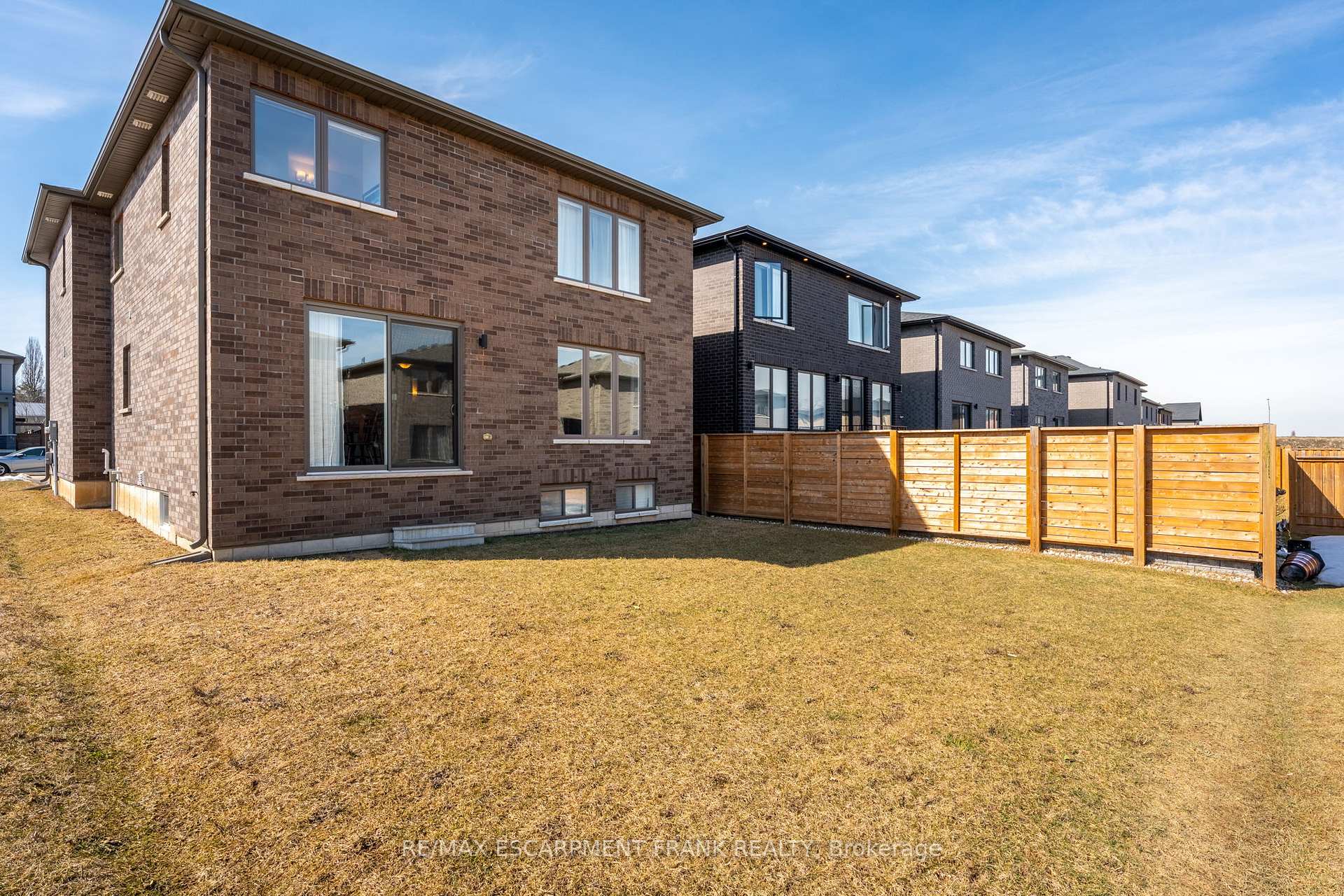 Photo 43 of 412 Klein Circle, Hamilton, Meadowlands — HOMEH
