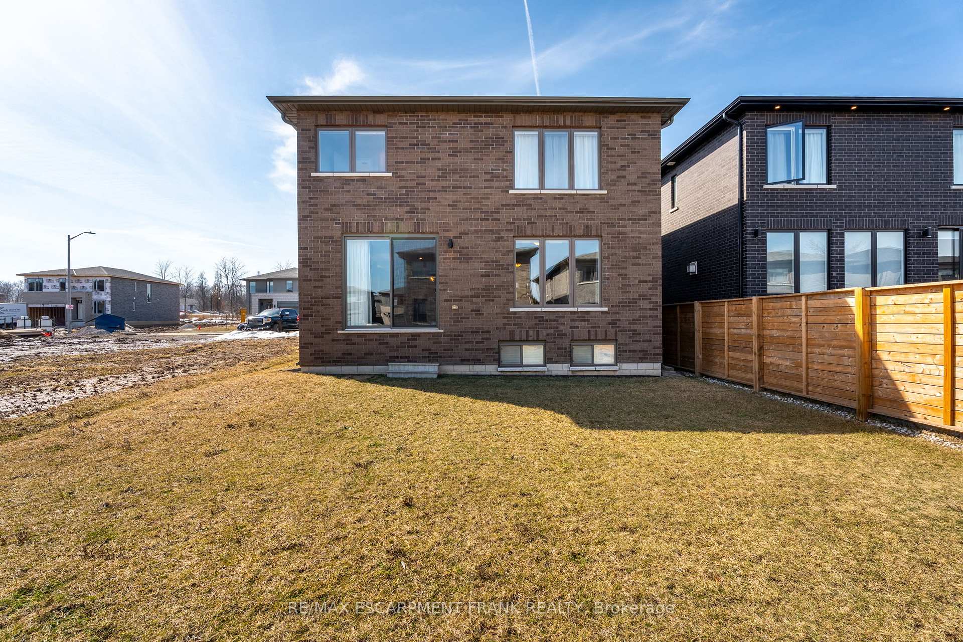 Photo 40 of 412 Klein Circle, Hamilton, Meadowlands — HOMEH