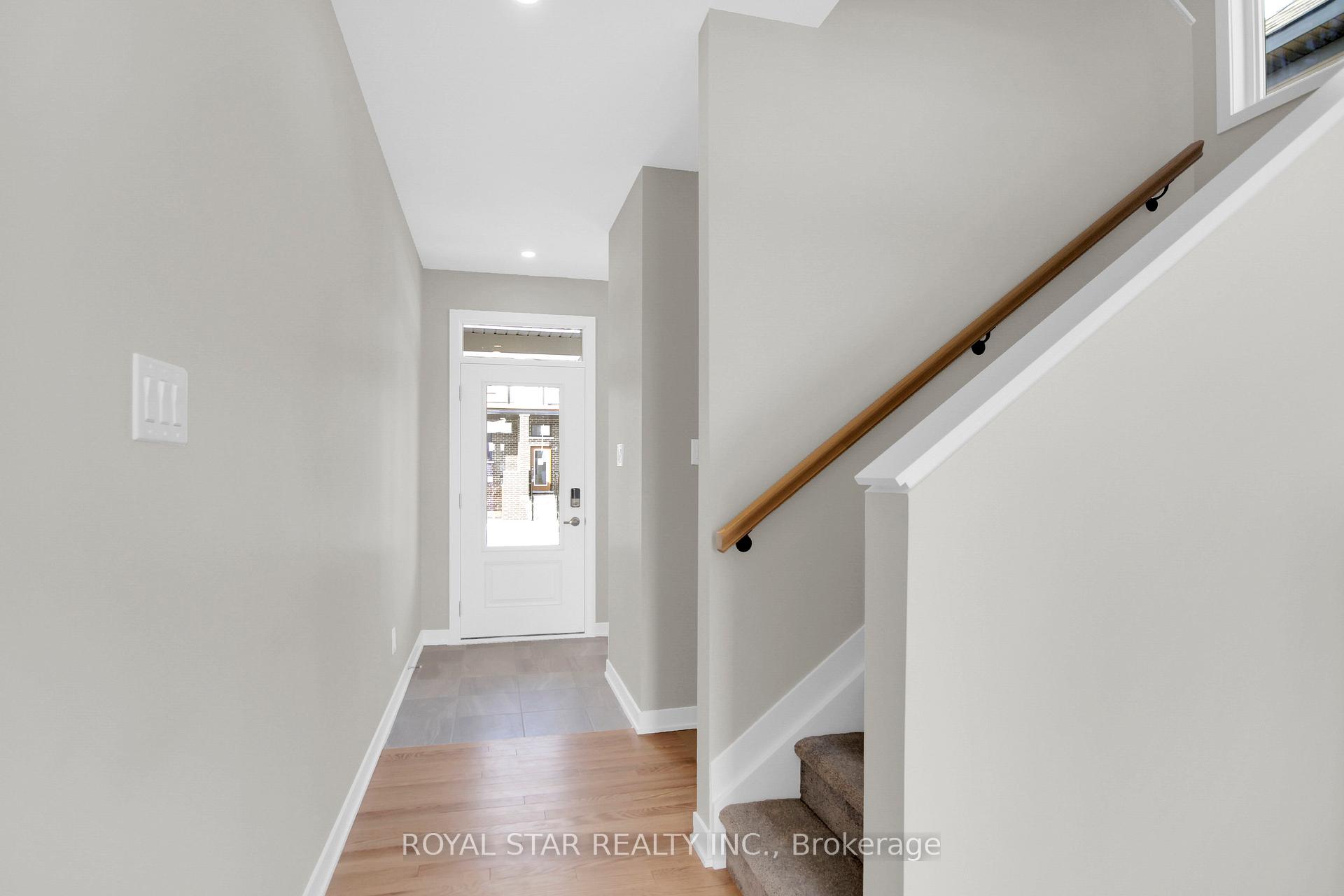 Photo 2 of 200 Beebalm Crescent N, Ottawa, Barrhaven - Half Moon Bay — HOMEH