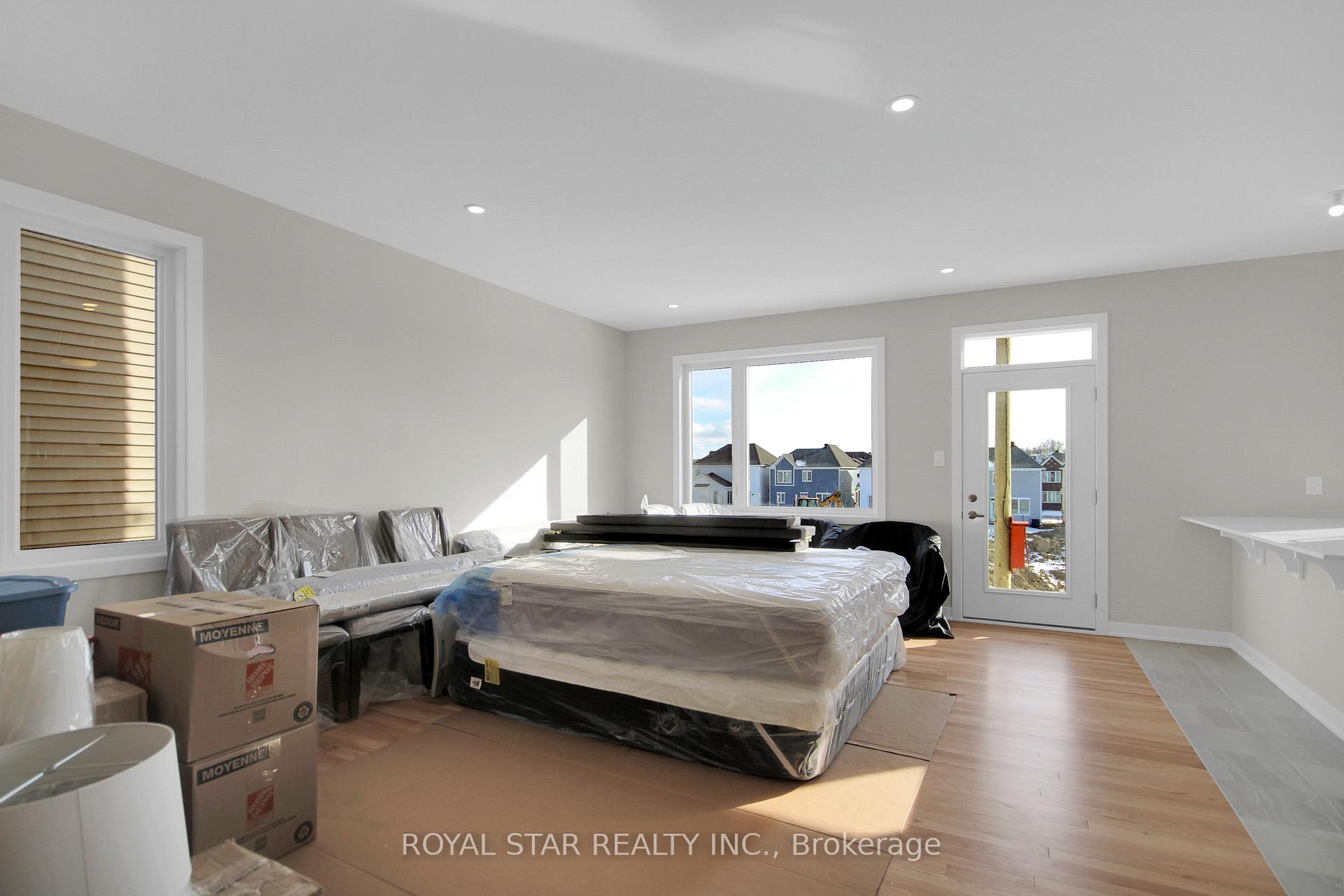 Photo 6 of 200 Beebalm Crescent N, Ottawa, Barrhaven - Half Moon Bay — HOMEH
