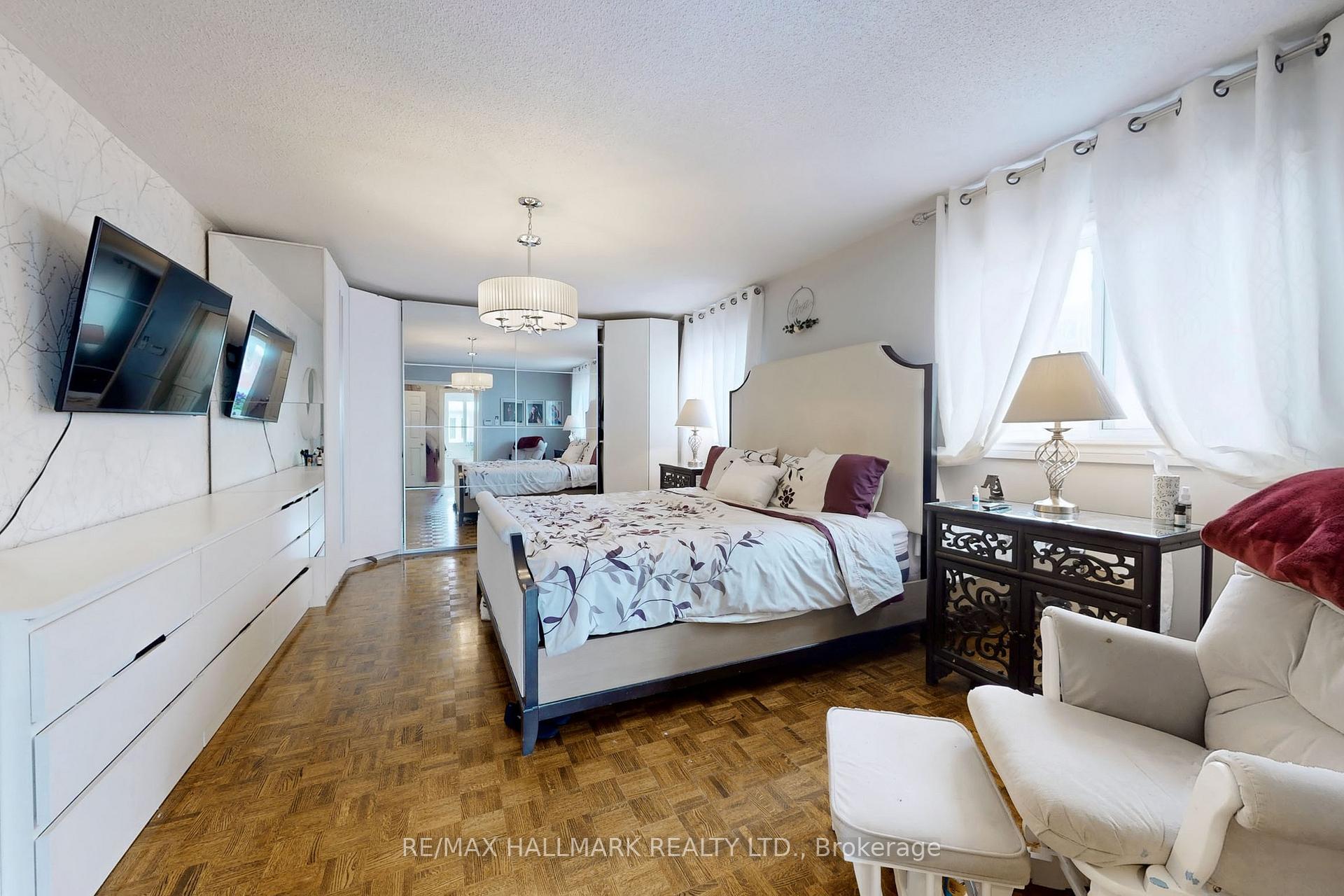 Photo 41 of 152 Grenadier Crescent, Vaughan, Beverley Glen — HOMEH