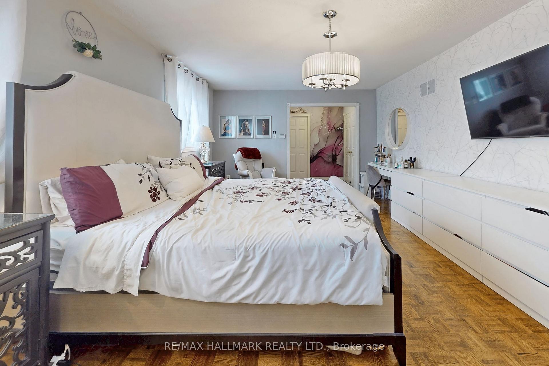 Photo 19 of 152 Grenadier Crescent, Vaughan, Beverley Glen — HOMEH