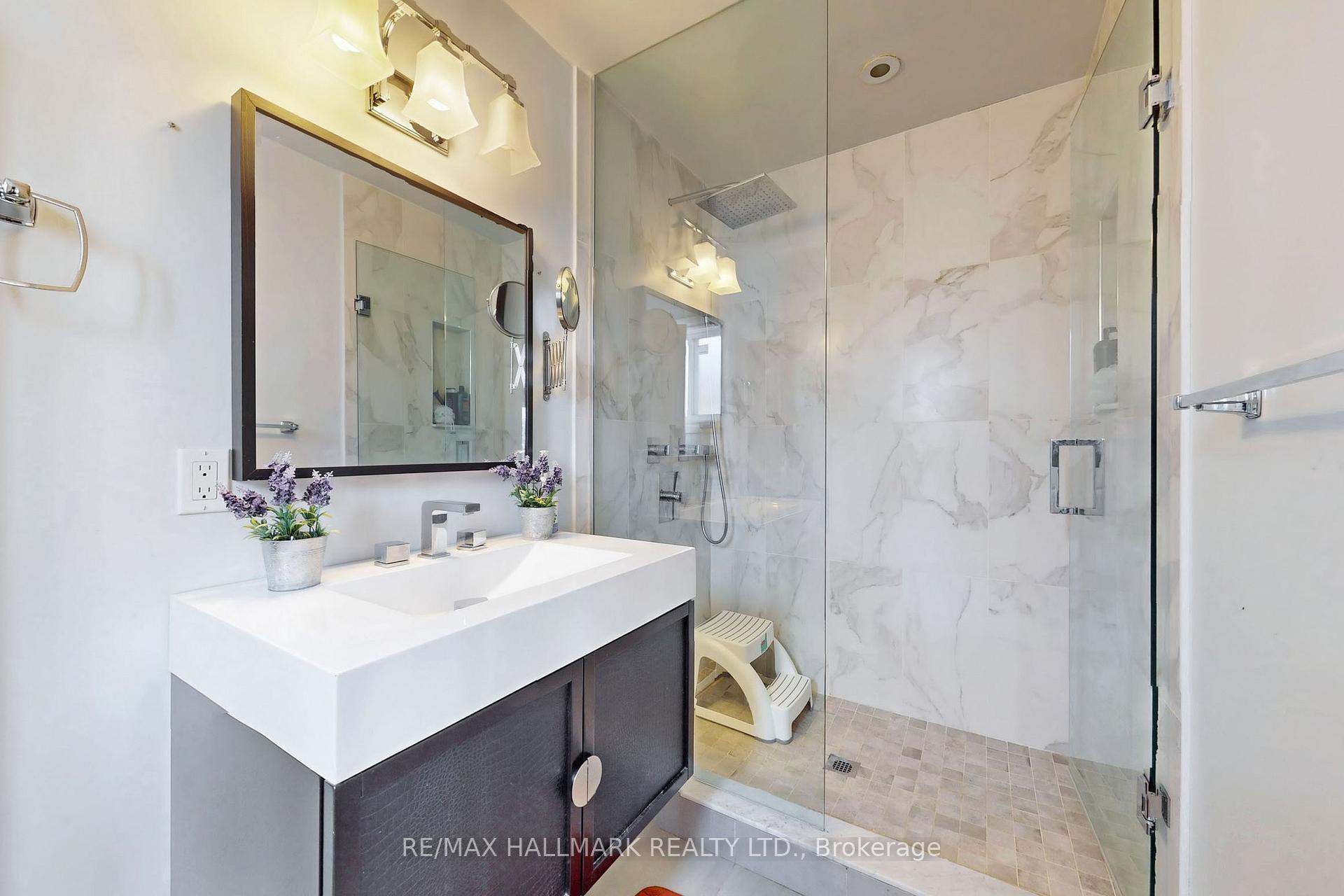 Photo 18 of 152 Grenadier Crescent, Vaughan, Beverley Glen — HOMEH